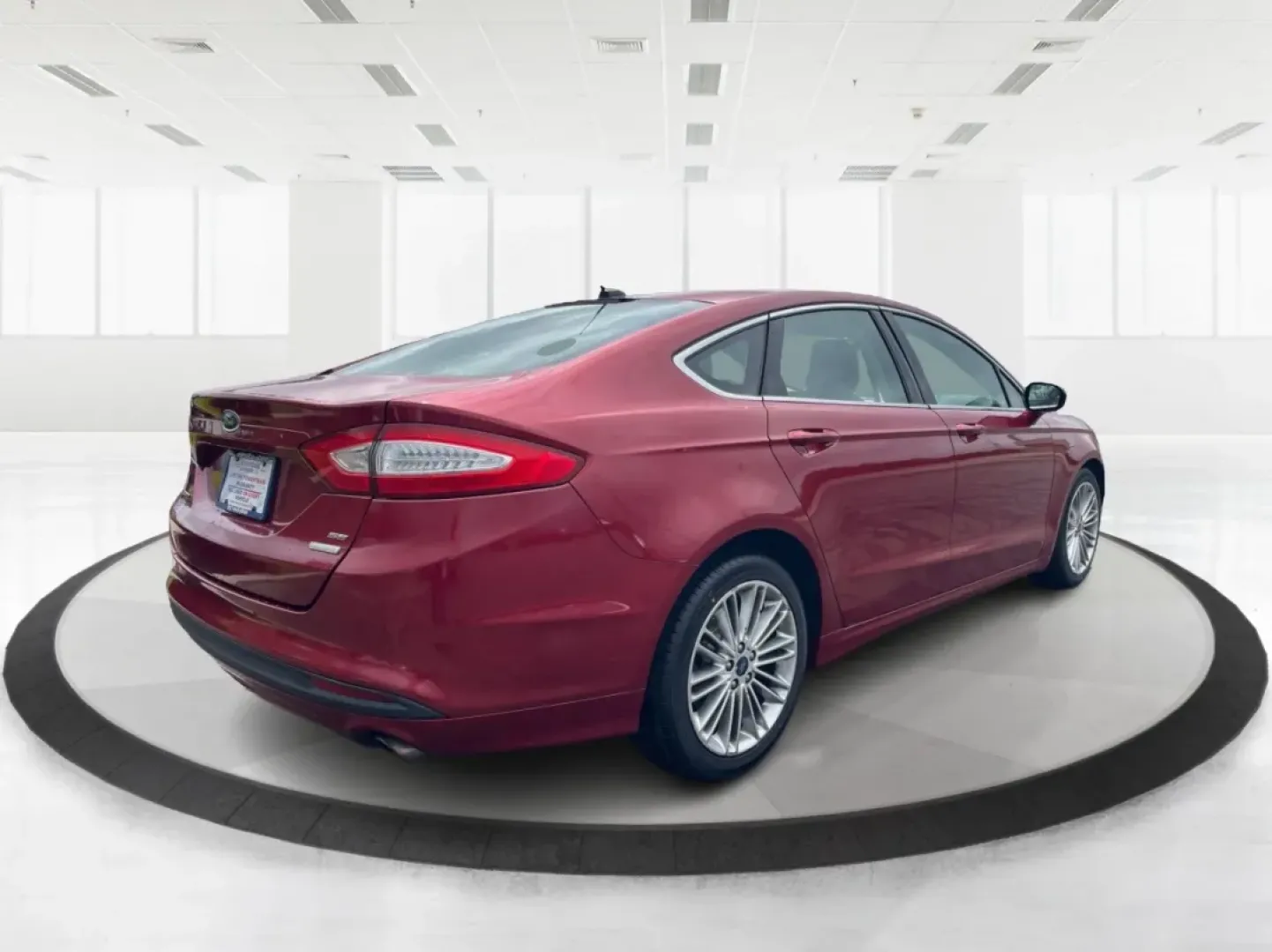 2016 Ford Fusion SE (3FA6P0HD7GR) with an Other engine, located at 4508 South Dixie Dr, Moraine, OH, 45439, (937) 908-9800, 39.689976, -84.218452 - Experience the perfect blend of style, comfort, and reliability with this 2016 Ford Fusion SE, available now at Advantage Car and Credit in Fairborn, OH. Whether you're a commuter navigating the busy streets of downtown Fairborn or a growing family looking for a dependable vehicle for your weekend a - Photo#2