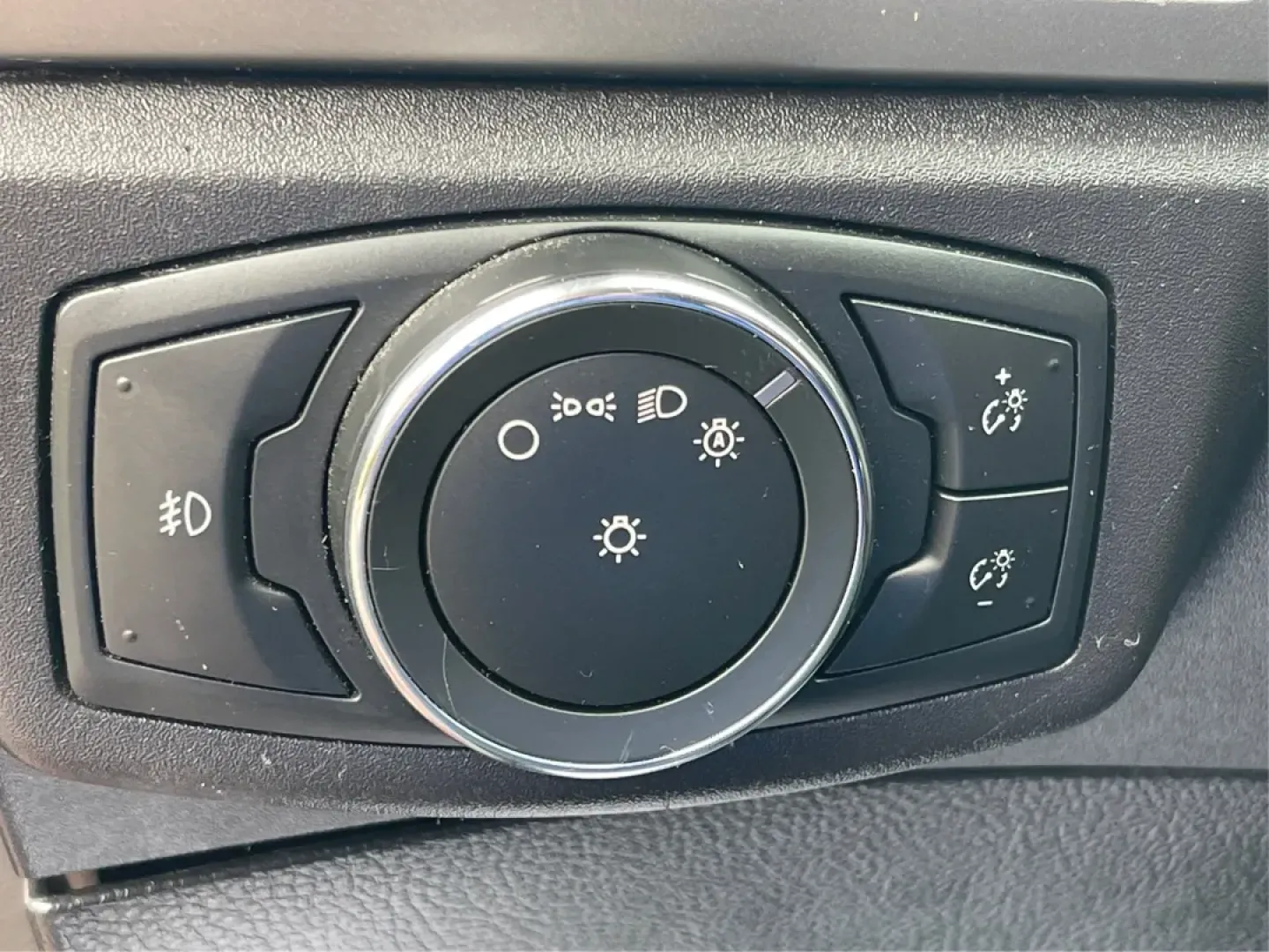 2016 Ford Fusion SE (3FA6P0HD7GR) with an Other engine, located at 4508 South Dixie Dr, Moraine, OH, 45439, (937) 908-9800, 39.689976, -84.218452 - Experience the perfect blend of style, comfort, and reliability with this 2016 Ford Fusion SE, available now at Advantage Car and Credit in Fairborn, OH. Whether you're a commuter navigating the busy streets of downtown Fairborn or a growing family looking for a dependable vehicle for your weekend a - Photo#16
