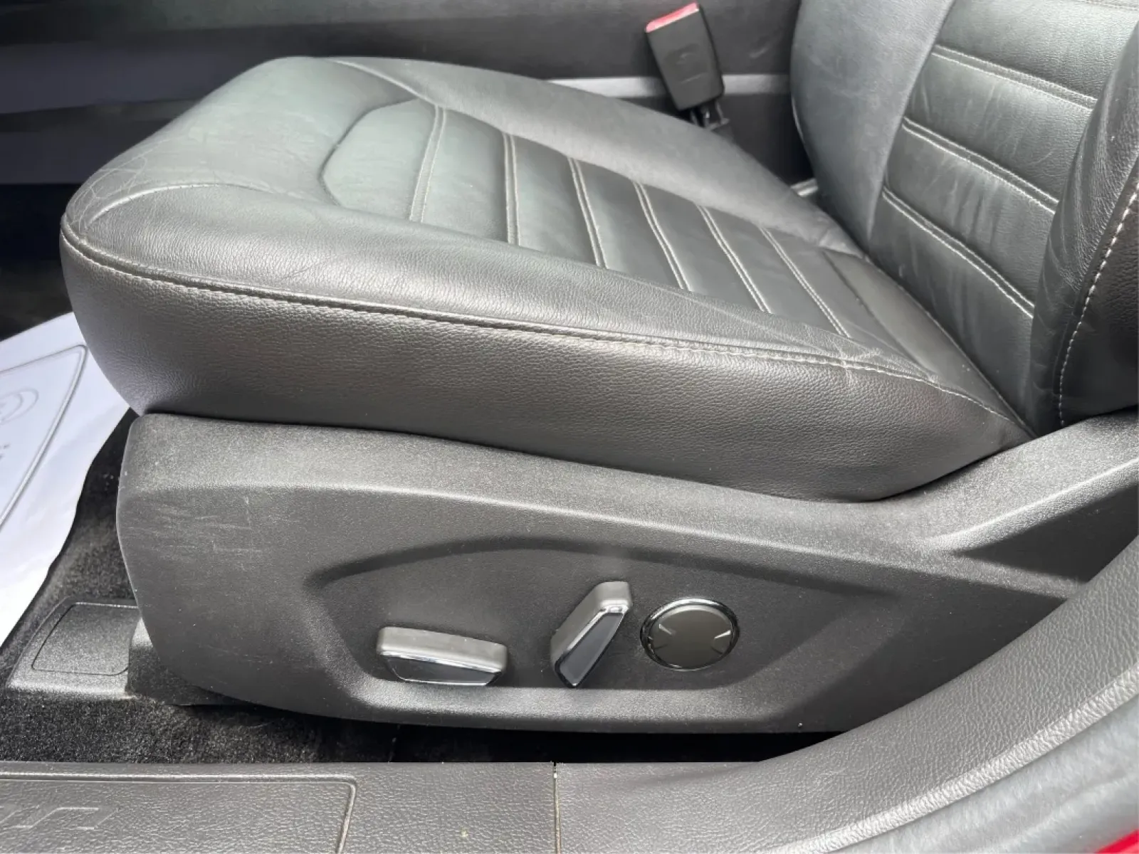 2016 Ford Fusion SE (3FA6P0HD7GR) with an Other engine, located at 880 E. National Road, Vandalia, OH, 45377, (937) 908-9800, 39.891918, -84.183594 - Experience the perfect blend of style, comfort, and reliability with this 2016 Ford Fusion SE, available now at Advantage Car and Credit in Fairborn, OH. Whether you're a commuter navigating the busy streets of downtown Fairborn or a growing family looking for a dependable vehicle for your weekend a - Photo#17