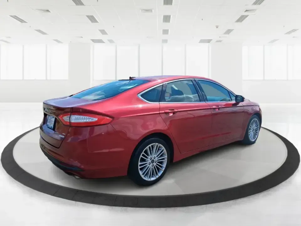 2016 Ford Fusion SE (3FA6P0HD7GR) with an 1.5L L4 DOHC 16V engine, 6-Speed Automatic transmission, located at 1099 N County Rd 25A , Troy, OH, 45373, (937) 908-9800, 40.057079, -84.212883 - Experience the perfect blend of style, comfort, and reliability with this 2016 Ford Fusion SE, available now at Advantage Car and Credit in Fairborn, OH. Whether you're a commuter navigating the busy streets of downtown Fairborn or a growing family looking for a dependable vehicle for your weekend a - Photo#2