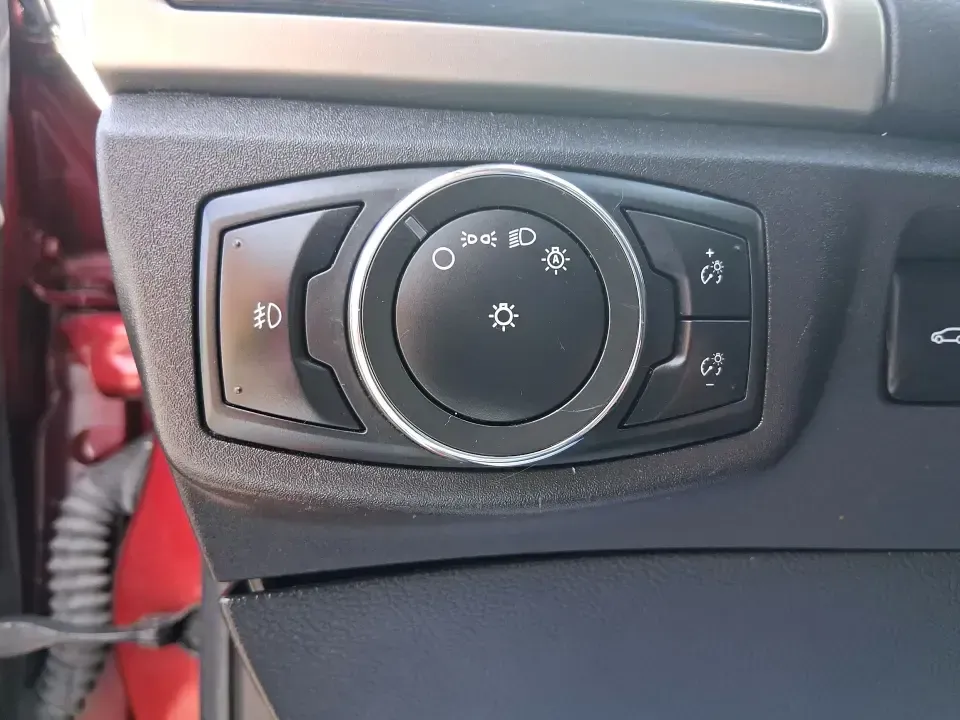 2016 Ford Fusion SE (3FA6P0HD7GR) with an 1.5L L4 DOHC 16V engine, 6-Speed Automatic transmission, located at 1099 N County Rd 25A , Troy, OH, 45373, (937) 908-9800, 40.057079, -84.212883 - Experience the perfect blend of style, comfort, and reliability with this 2016 Ford Fusion SE, available now at Advantage Car and Credit in Fairborn, OH. Whether you're a commuter navigating the busy streets of downtown Fairborn or a growing family looking for a dependable vehicle for your weekend a - Photo#17