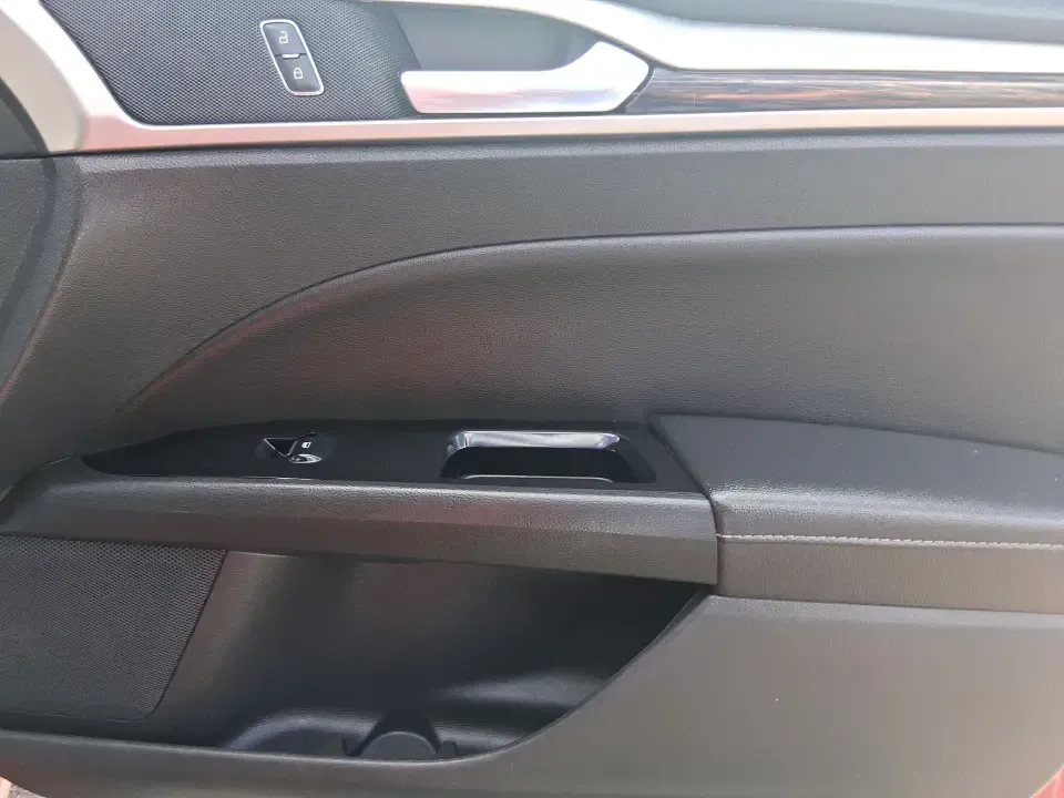 2016 Ford Fusion SE (3FA6P0HD7GR) with an 1.5L L4 DOHC 16V engine, 6-Speed Automatic transmission, located at 1099 N County Rd 25A , Troy, OH, 45373, (937) 908-9800, 40.057079, -84.212883 - Experience the perfect blend of style, comfort, and reliability with this 2016 Ford Fusion SE, available now at Advantage Car and Credit in Fairborn, OH. Whether you're a commuter navigating the busy streets of downtown Fairborn or a growing family looking for a dependable vehicle for your weekend a - Photo#20