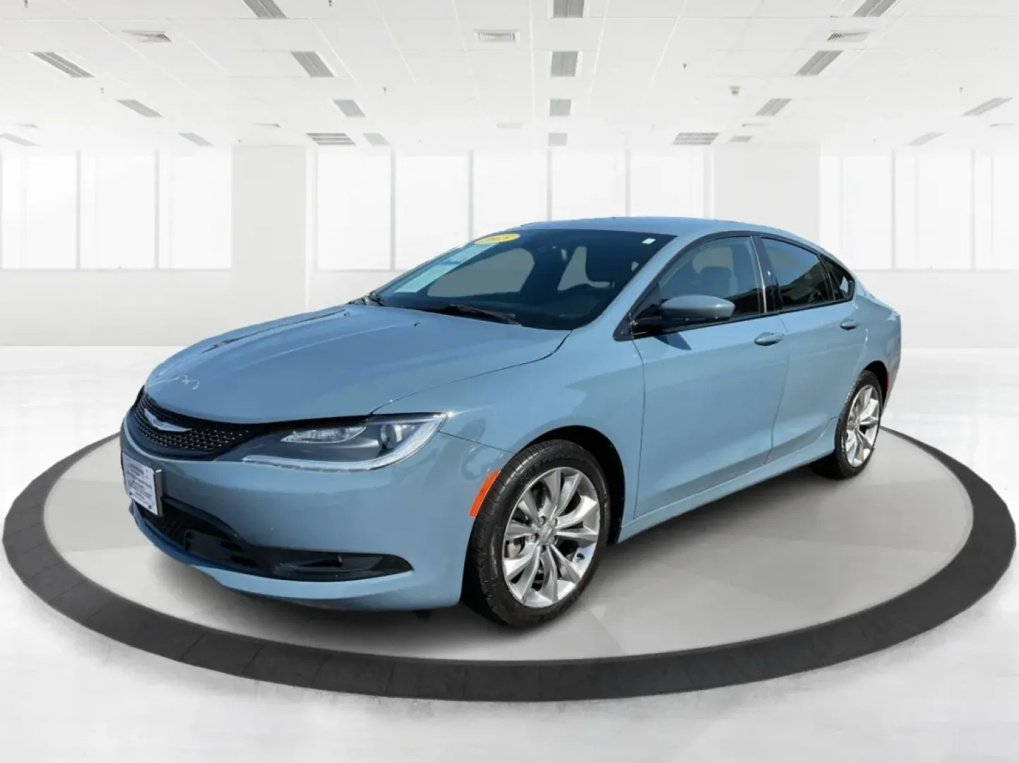2015 Chrysler 200 S (1C3CCCBB8FN) with an Other engine, located at 880 E. National Road, Vandalia, OH, 45377, (937) 908-9800, 39.891918, -84.183594 - **Experience Luxury on a Budget with the 2015 Chrysler 200 S at Advantage Car and Credit**<br /> <br /> Looking for a stylish sedan that can handle your daily commute as effortlessly as your weekend adventures? The 2015 Chrysler 200 S is the perfect blend of comfort, technology, and modern aesthetic - Photo#8