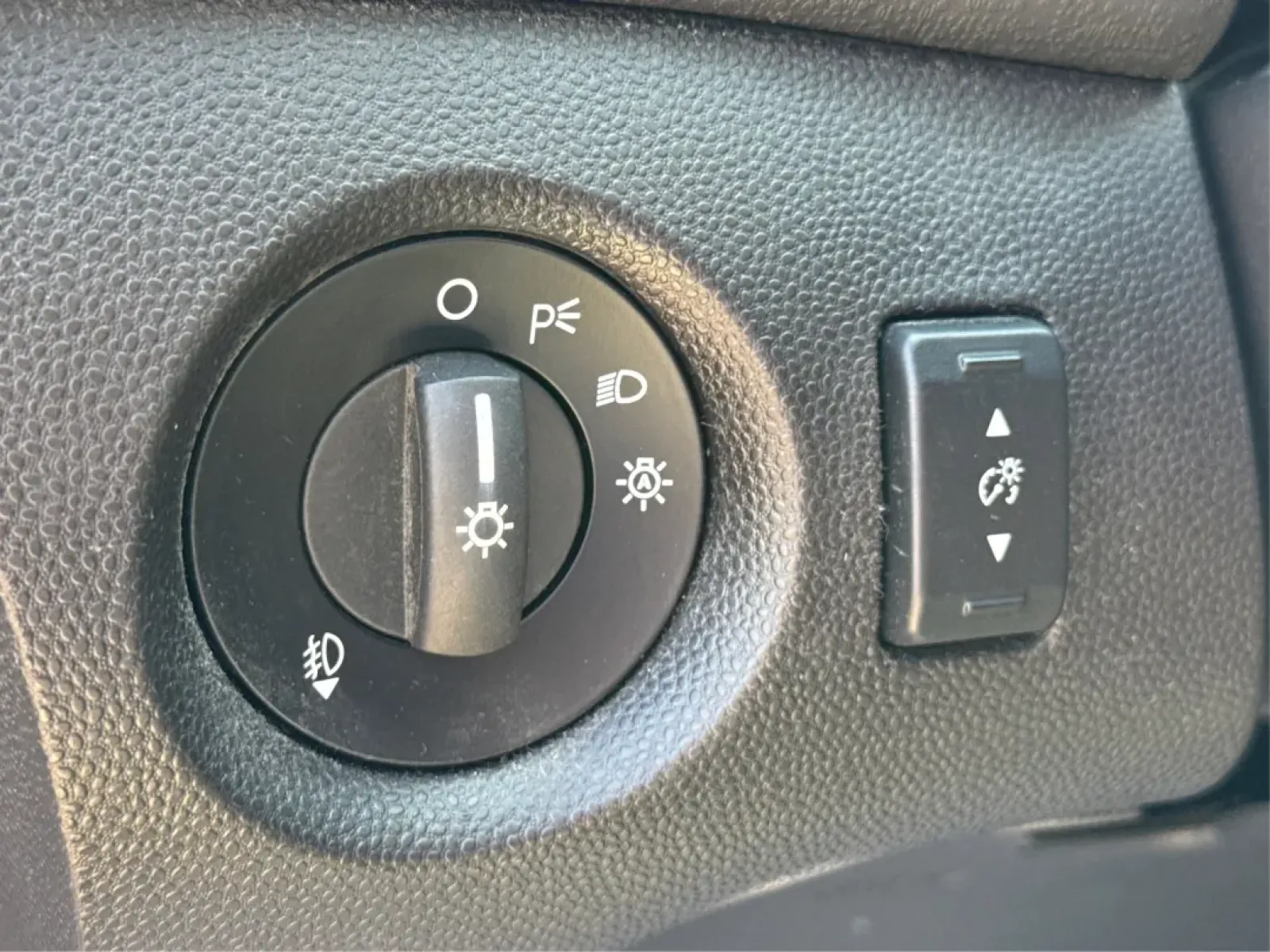 2016 Ford Fiesta Titanium (3FADP4CJ9GM) with an 1.6L I-4 DOHC engine, located at 880 E. National Road, Vandalia, OH, 45377, (937) 908-9800, 39.891918, -84.183594 - **Experience the Ultimate in Style and Comfort with the 2016 Ford Fiesta Titanium Sedan!**<br /> <br /> Are you looking for a stylish yet practical vehicle that fits seamlessly into your daily life? The 2016 Ford Fiesta Titanium Sedan is designed for those who crave sophistication without sacrificin - Photo#17