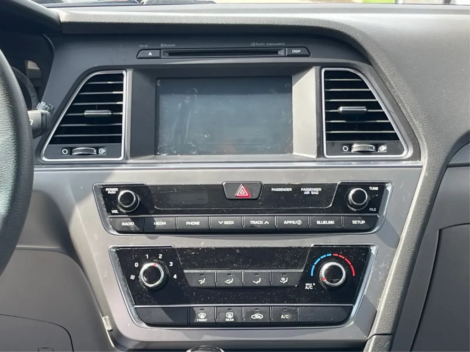 2017 Hyundai Sonata SE (5NPE24AF7HH) with an 2.4L I-4 gasoline direct injection engine, located at 880 E. National Road, Vandalia, OH, 45377, (937) 908-9800, 39.891918, -84.183594 - Are you in search of an affordable, reliable sedan that can keep up with your busy lifestyle? Look no further than this stunning 2017 Hyundai Sonata SE, available now at Advantage Car and Credit in Fairborn, OH. This vehicle is perfect for budget-conscious buyers who need a dependable car for daily - Photo#13