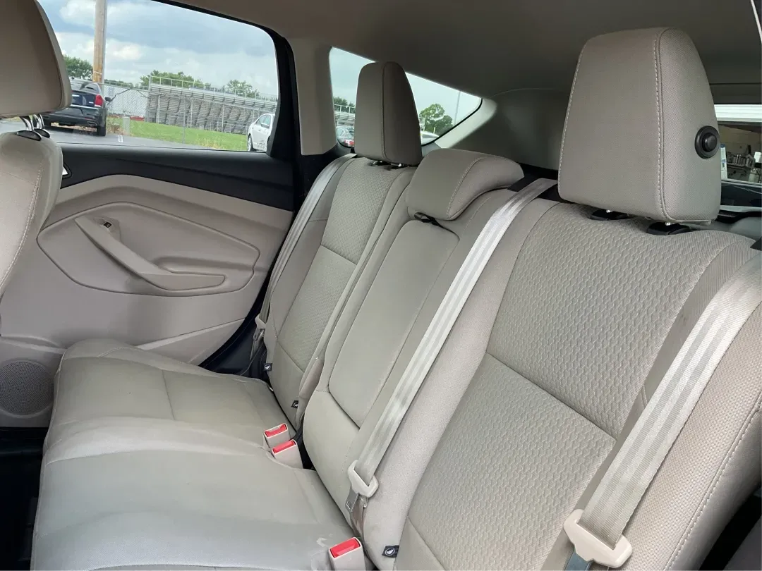 2017 Ford Escape SE (1FMCU9GD7HU) with an 1.5L L4 DOHC 16V engine, 6A transmission, located at 1099 N County Rd 25A , Troy, OH, 45373, (937) 908-9800, 40.057079, -84.212883 - **Adventure Awaits With This 2017 Ford Escape SE! Perfect for Your Next Journey!**<br /> <br /> Are you ready to elevate your weekend getaways or daily commutes? The 2017 Ford Escape SE is the ideal SUV for those who crave versatility without sacrificing style. With a spacious interior, advanced saf - Photo#10