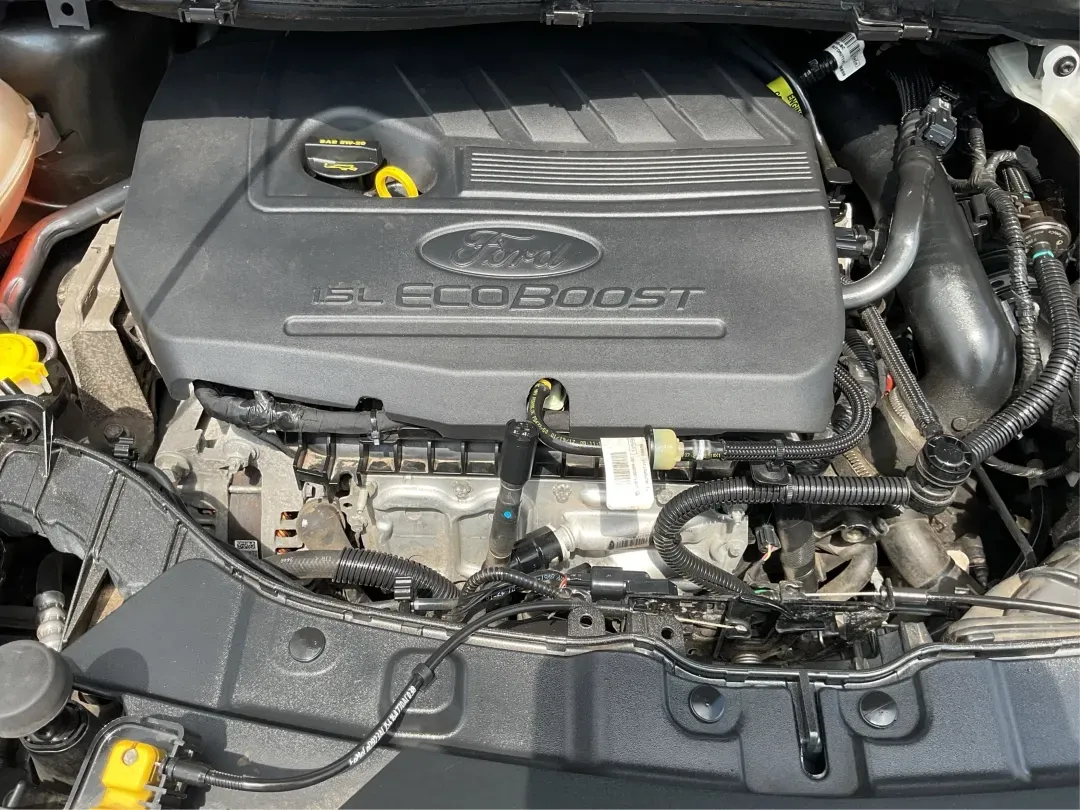 2017 Ford Escape SE (1FMCU9GD7HU) with an 1.5L L4 DOHC 16V engine, 6A transmission, located at 1099 N County Rd 25A , Troy, OH, 45373, (937) 908-9800, 40.057079, -84.212883 - **Adventure Awaits With This 2017 Ford Escape SE! Perfect for Your Next Journey!**<br /> <br /> Are you ready to elevate your weekend getaways or daily commutes? The 2017 Ford Escape SE is the ideal SUV for those who crave versatility without sacrificing style. With a spacious interior, advanced saf - Photo#11