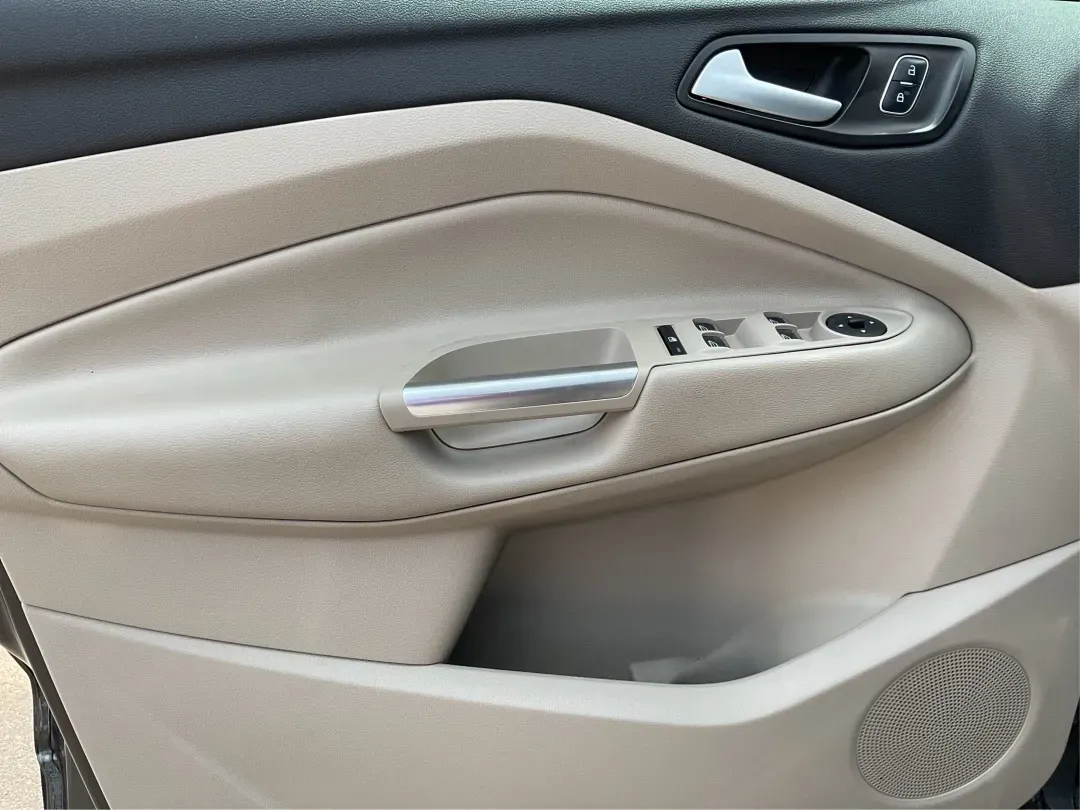 2017 Ford Escape SE (1FMCU9GD7HU) with an 1.5L L4 DOHC 16V engine, 6A transmission, located at 1099 N County Rd 25A , Troy, OH, 45373, (937) 908-9800, 40.057079, -84.212883 - **Adventure Awaits With This 2017 Ford Escape SE! Perfect for Your Next Journey!**<br /> <br /> Are you ready to elevate your weekend getaways or daily commutes? The 2017 Ford Escape SE is the ideal SUV for those who crave versatility without sacrificing style. With a spacious interior, advanced saf - Photo#19