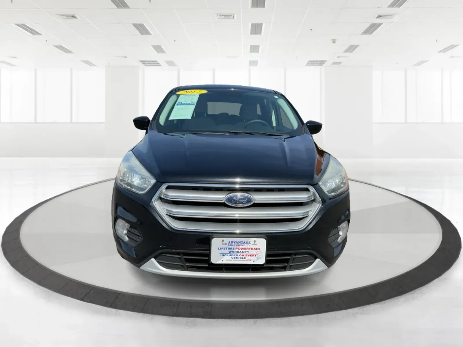 2017 Ford Escape SE (1FMCU0G9XHU) with an EcoBoost 1.5L I-4 gasoline direct injection engine, located at 1230 East Main St, Xenia, OH, 45385, (937) 908-9800, 39.688026, -83.910172 - ### Discover the Adventure of the 2017 Ford Escape SE at Advantage Car and Credit<br /> <br /> If you're seeking a vehicle that perfectly adapts to your active lifestyle, look no further than the 2017 Ford Escape SE, available now at Advantage Car and Credit in Fairborn, OH. Whether you're embarking - Photo#7