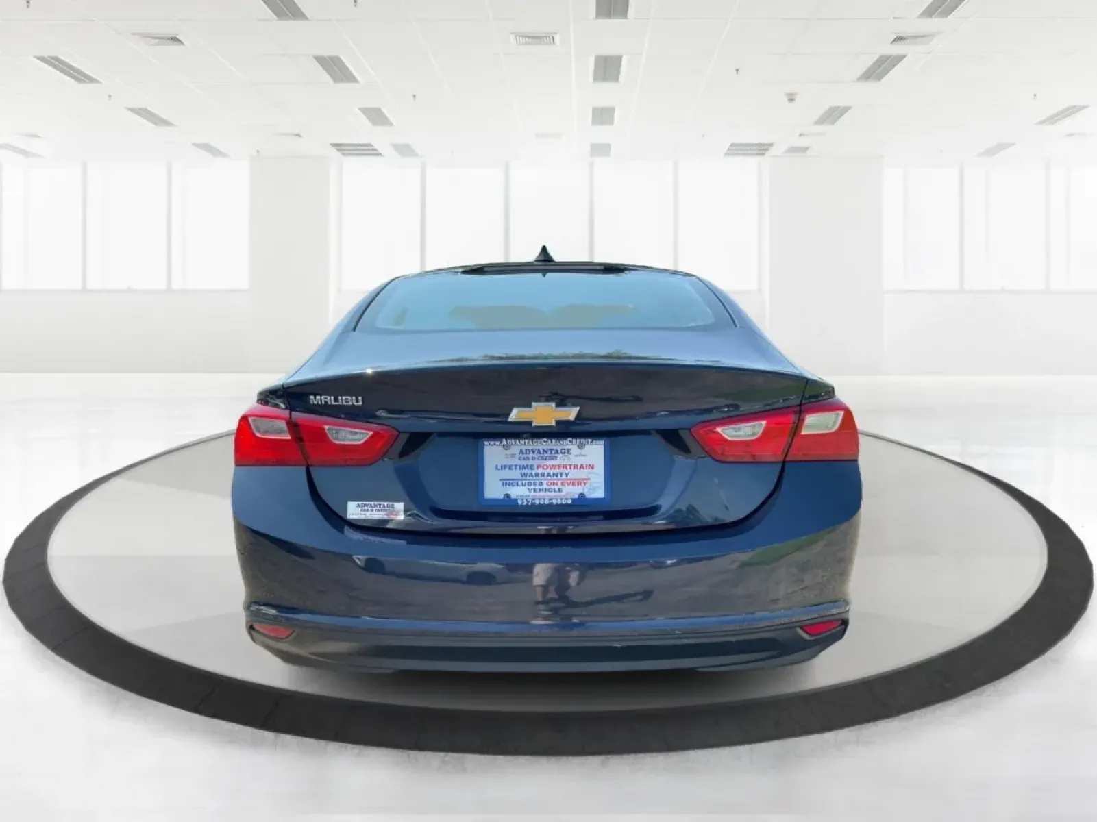 2018 Chevrolet Malibu 1LS (1G1ZB5ST0JF) with an ECOTEC 1.5L I-4 gasoline direct injection engine, located at 1184 Kauffman Ave, Fairborn, OH, 45324, (937) 908-9800, 39.807072, -84.030914 - **Experience Unmatched Comfort and Style with the 2018 Chevrolet Malibu at Advantage Car and Credit in Fairborn, OH!**<br /> <br /> Are you in the market for a dependable sedan that effortlessly balances style, comfort, and cutting-edge technology? Look no further than the stunning 2018 Chevrolet Ma - Photo#3