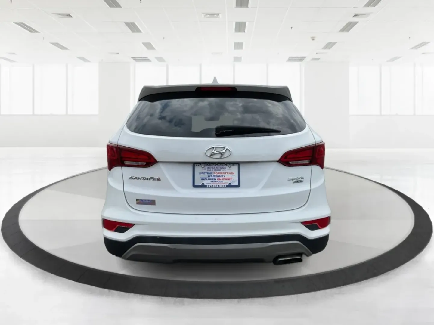 2017 Hyundai Santa Fe 2.4L (5NMZTDLB4HH) with an Theta II 2.4L I-4 gasoline direct injection engine, located at 1184 Kauffman Ave, Fairborn, OH, 45324, (937) 908-9800, 39.807072, -84.030914 - **Discover Your Next Adventure with the 2017 Hyundai Santa Fe Sport at Advantage Car and Credit!**<br /> <br /> Are you ready to elevate your lifestyle and embrace the adventures waiting for you? Whether you're a growing family in need of space, a daily commuter looking for comfort, or an outdoor en - Photo#3