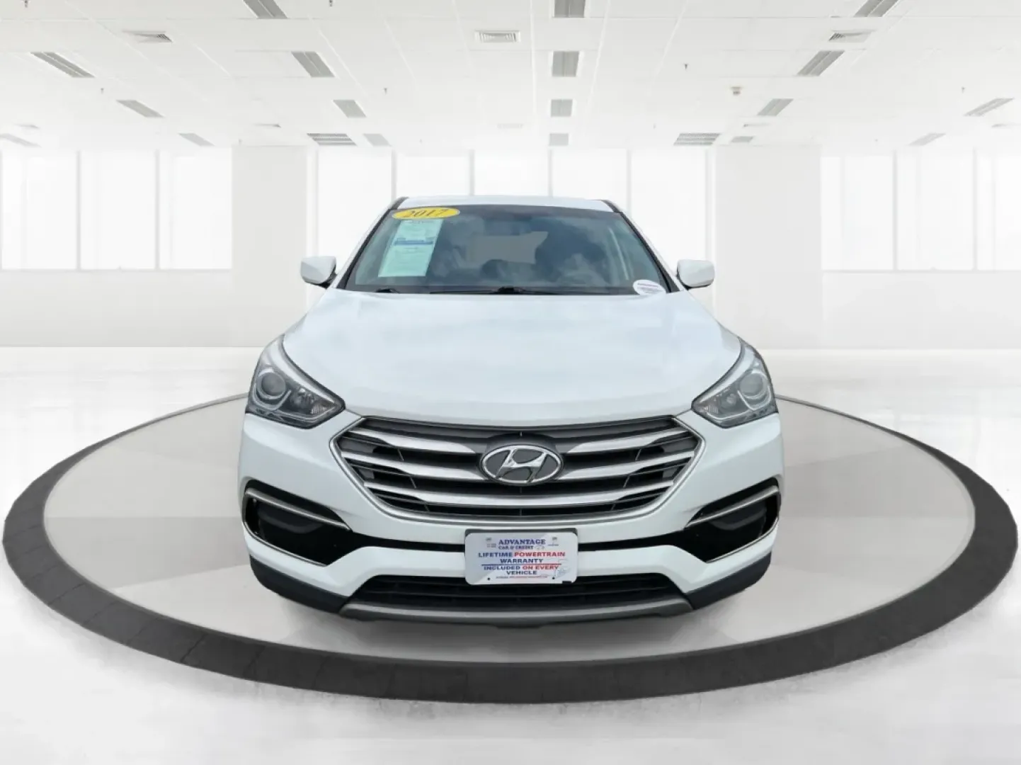 2017 Hyundai Santa Fe 2.4L (5NMZTDLB4HH) with an Theta II 2.4L I-4 gasoline direct injection engine, located at 1184 Kauffman Ave, Fairborn, OH, 45324, (937) 908-9800, 39.807072, -84.030914 - **Discover Your Next Adventure with the 2017 Hyundai Santa Fe Sport at Advantage Car and Credit!**<br /> <br /> Are you ready to elevate your lifestyle and embrace the adventures waiting for you? Whether you're a growing family in need of space, a daily commuter looking for comfort, or an outdoor en - Photo#7