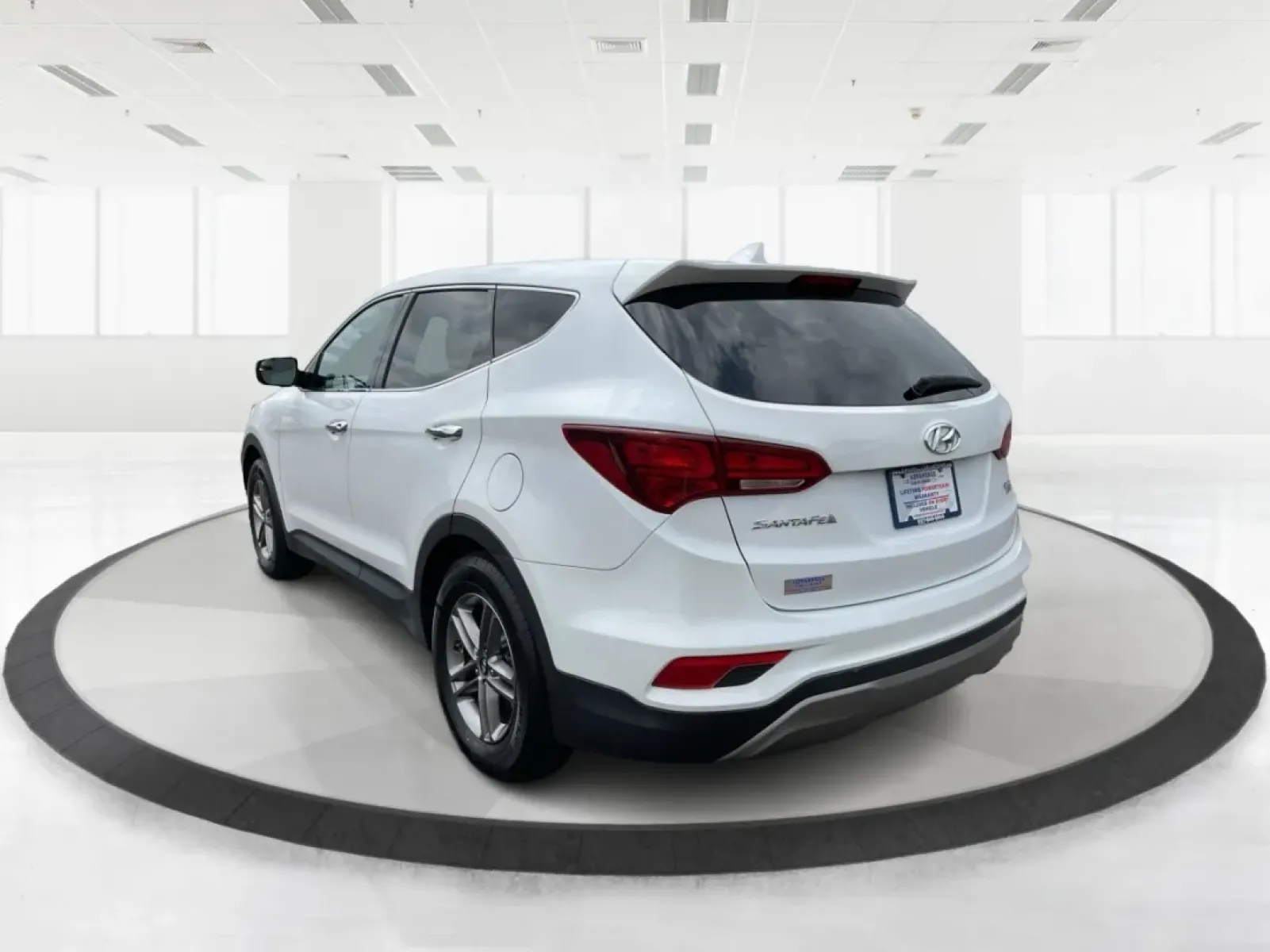 2017 Hyundai Santa Fe 2.4L (5NMZTDLB4HH) with an Theta II 2.4L I-4 gasoline direct injection engine, located at 1230 East Main St, Xenia, OH, 45385, (937) 908-9800, 39.688026, -83.910172 - **Discover Your Next Adventure with the 2017 Hyundai Santa Fe Sport at Advantage Car and Credit!**<br /> <br /> Are you ready to elevate your lifestyle and embrace the adventures waiting for you? Whether you're a growing family in need of space, a daily commuter looking for comfort, or an outdoor en - Photo#4