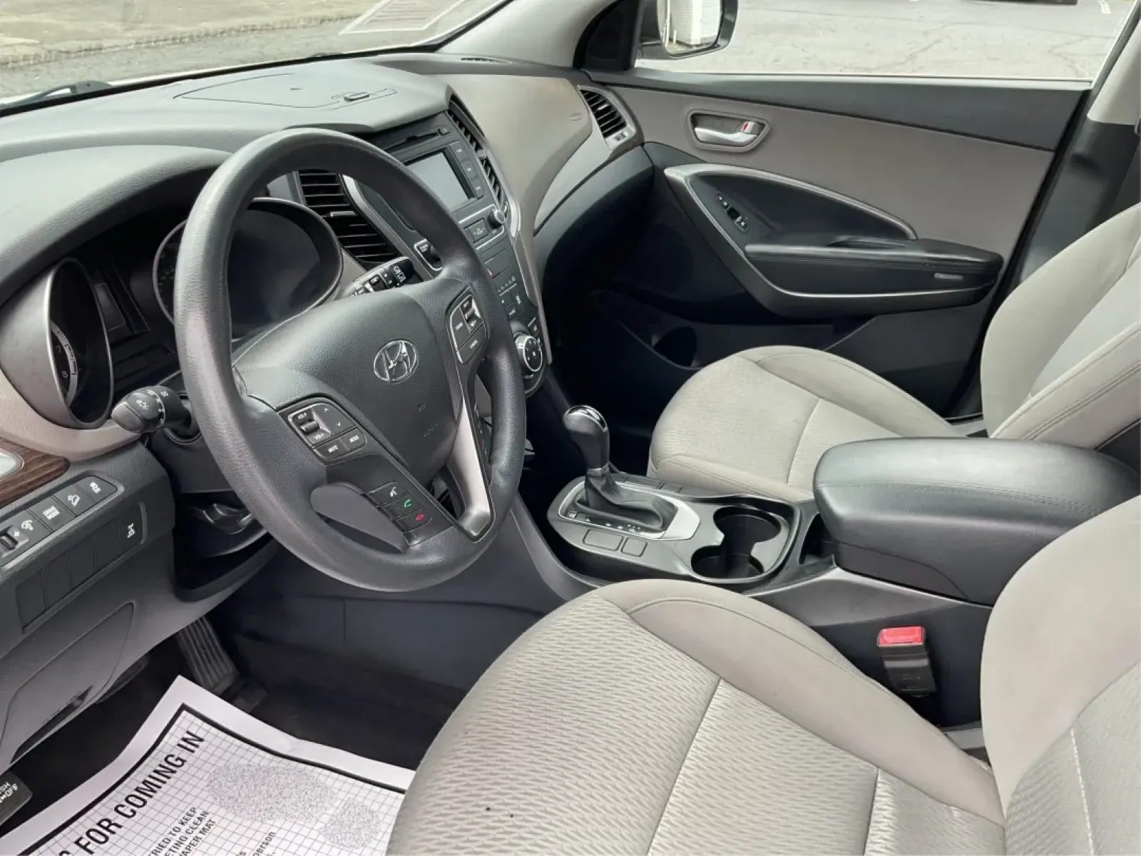 2017 Hyundai Santa Fe 2.4L (5NMZTDLB4HH) with an Theta II 2.4L I-4 gasoline direct injection engine, located at 1230 East Main St, Xenia, OH, 45385, (937) 908-9800, 39.688026, -83.910172 - **Discover Your Next Adventure with the 2017 Hyundai Santa Fe Sport at Advantage Car and Credit!**<br /> <br /> Are you ready to elevate your lifestyle and embrace the adventures waiting for you? Whether you're a growing family in need of space, a daily commuter looking for comfort, or an outdoor en - Photo#9