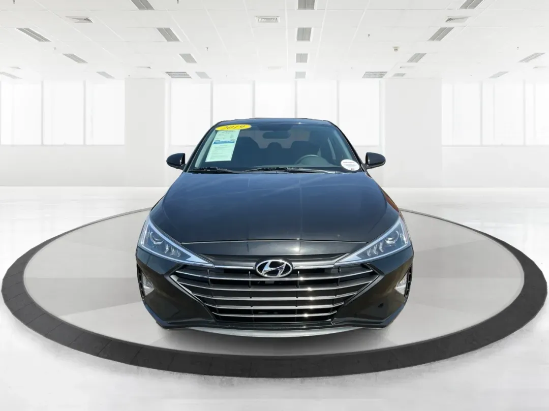 2019 Hyundai Elantra SE (5NPD74LF7KH) with an Nu 2L I-4 DOHC engine, located at 8750 N County Rd 25A, Piqua, OH, 45356, (937) 908-9800, 40.164391, -84.232513 - **Unlock Your Adventure with the 2019 Hyundai Elantra SE at Advantage Car and Credit!**<br /> <br /> Are you ready to elevate your daily commute or embark on weekend road trips in style? This 2019 Hyundai Elantra SE is the perfect blend of practicality and sophistication, making it an outstanding ch - Photo#7