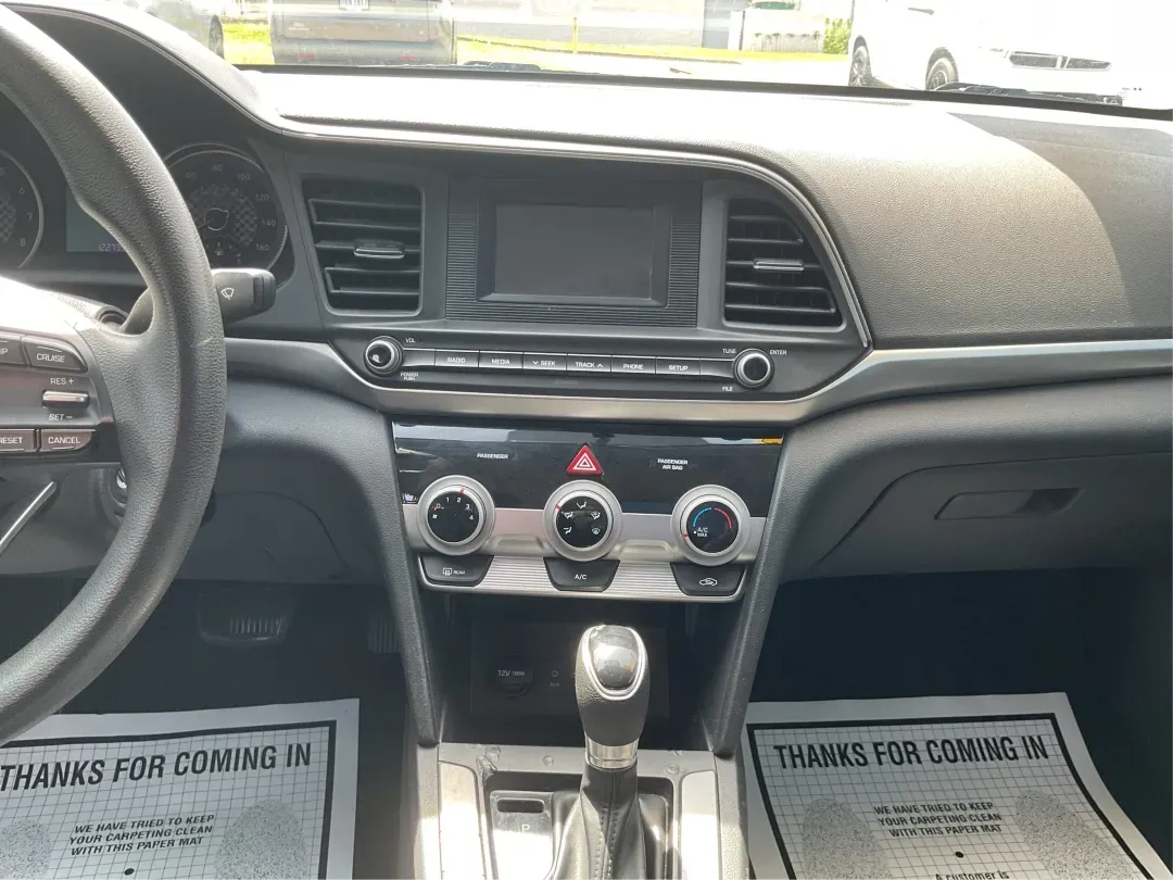 2019 Hyundai Elantra SE (5NPD74LF7KH) with an Nu 2L I-4 DOHC engine, located at 8750 N County Rd 25A, Piqua, OH, 45356, (937) 908-9800, 40.164391, -84.232513 - **Unlock Your Adventure with the 2019 Hyundai Elantra SE at Advantage Car and Credit!**<br /> <br /> Are you ready to elevate your daily commute or embark on weekend road trips in style? This 2019 Hyundai Elantra SE is the perfect blend of practicality and sophistication, making it an outstanding ch - Photo#12