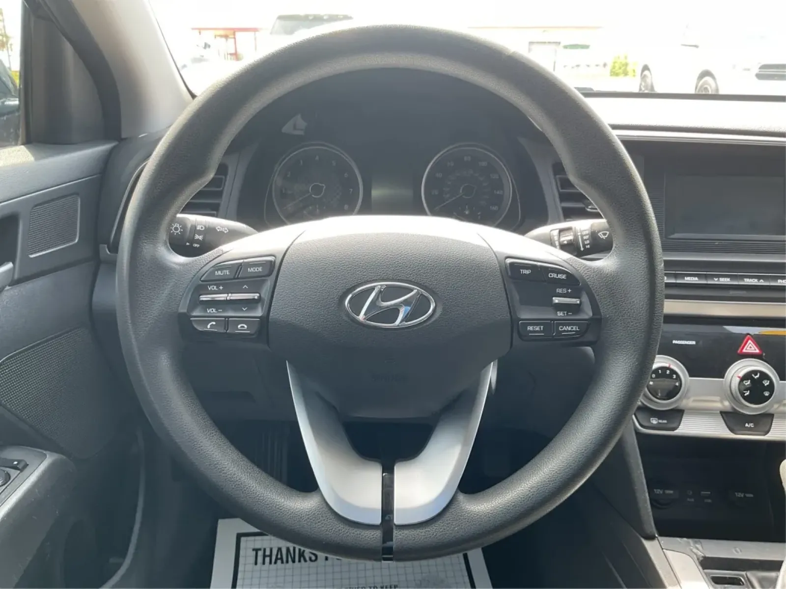 2019 Hyundai Elantra SE (5NPD74LF7KH) with an Nu 2L I-4 DOHC engine, located at 1230 East Main St, Xenia, OH, 45385, (937) 908-9800, 39.688026, -83.910172 - **Unlock Your Adventure with the 2019 Hyundai Elantra SE at Advantage Car and Credit!**<br /> <br /> Are you ready to elevate your daily commute or embark on weekend road trips in style? This 2019 Hyundai Elantra SE is the perfect blend of practicality and sophistication, making it an outstanding ch - Photo#15