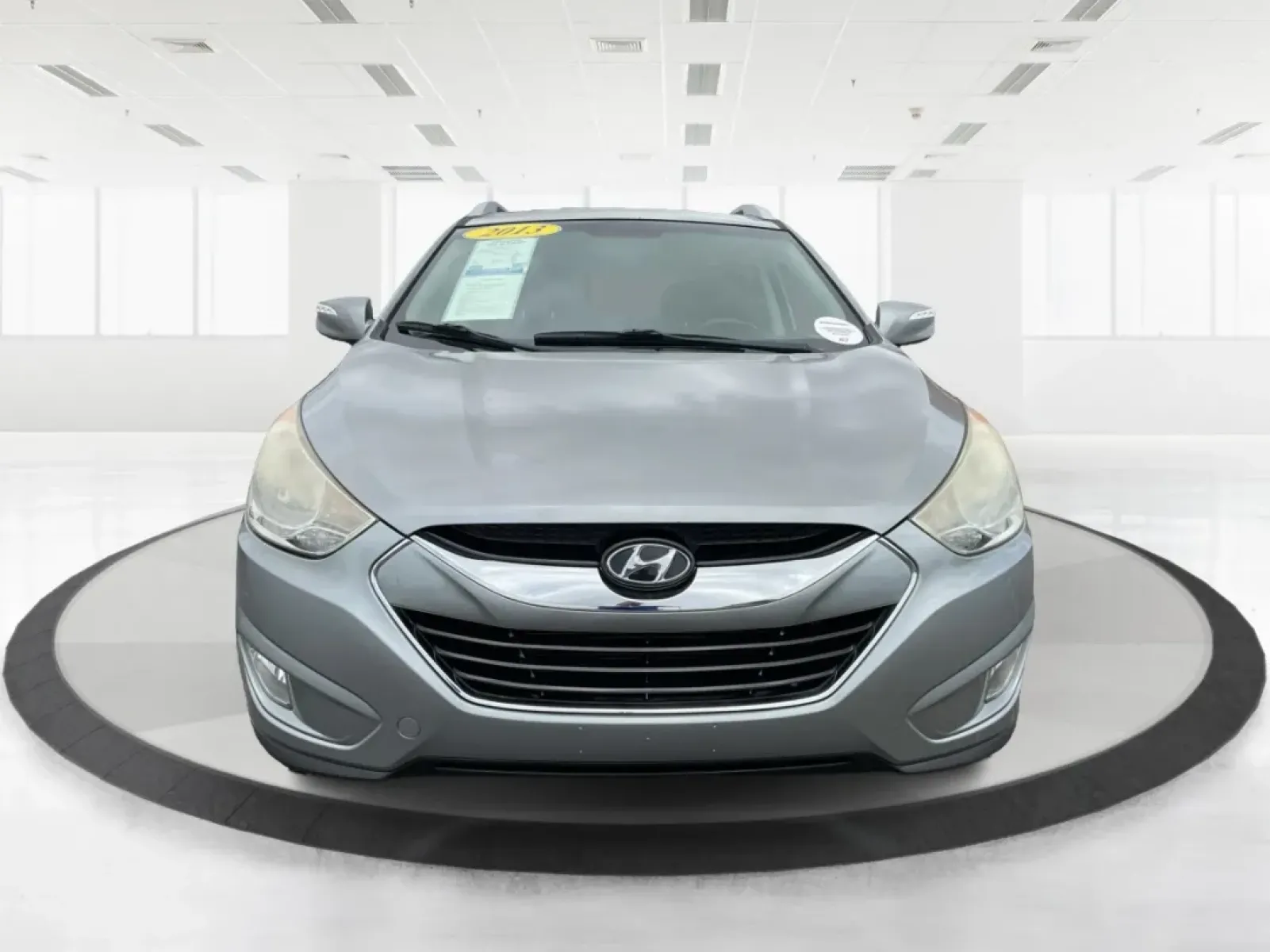 2013 Hyundai Tucson Limited (KM8JUCAC4DU) with an Other engine, located at 1230 East Main St, Xenia, OH, 45385, (937) 908-9800, 39.688026, -83.910172 - **Discover Your New Adventure Vehicle: 2013 Hyundai Tucson Limited at Advantage Car and Credit!** <br /> <br /> Are you searching for the perfect SUV that combines style, comfort, and versatility? Look no further than this striking 2013 Hyundai Tucson Limited, located right here at Advantage Car an - Photo#5