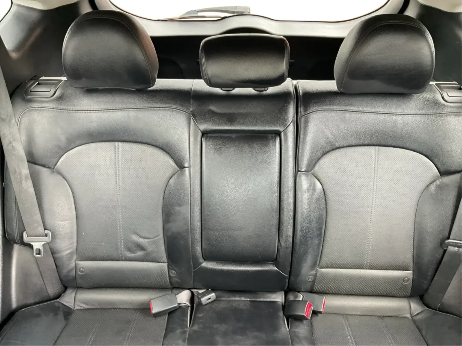2013 Hyundai Tucson Limited (KM8JUCAC4DU) with an Other engine, located at 1230 East Main St, Xenia, OH, 45385, (937) 908-9800, 39.688026, -83.910172 - **Discover Your New Adventure Vehicle: 2013 Hyundai Tucson Limited at Advantage Car and Credit!** <br /> <br /> Are you searching for the perfect SUV that combines style, comfort, and versatility? Look no further than this striking 2013 Hyundai Tucson Limited, located right here at Advantage Car an - Photo#12