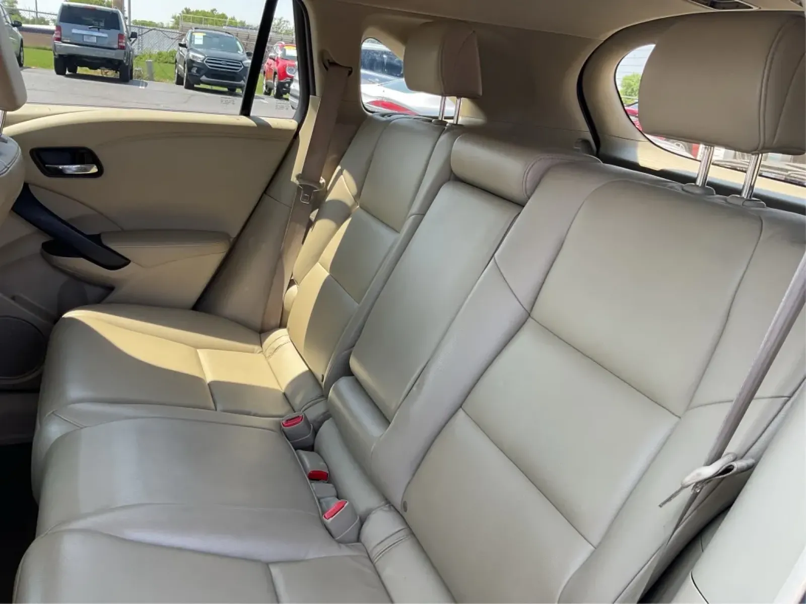 2016 Acura RDX 6-Spd AT (5J8TB3H33GL) with an 3.5L V6 DOHC 24V engine, 6-Speed Automatic transmission, located at 1230 East Main St, Xenia, OH, 45385, (937) 908-9800, 39.688026, -83.910172 - **Conquer the Road with Confidence: 2016 Acura RDX at Advantage Car and Credit!**<br /> <br /> Are you seeking a reliable vehicle that perfectly balances luxury, comfort, and practicality? Look no further than this stunning 2016 Acura RDX, available now at Advantage Car and Credit in Fairborn, OH. T - Photo#10