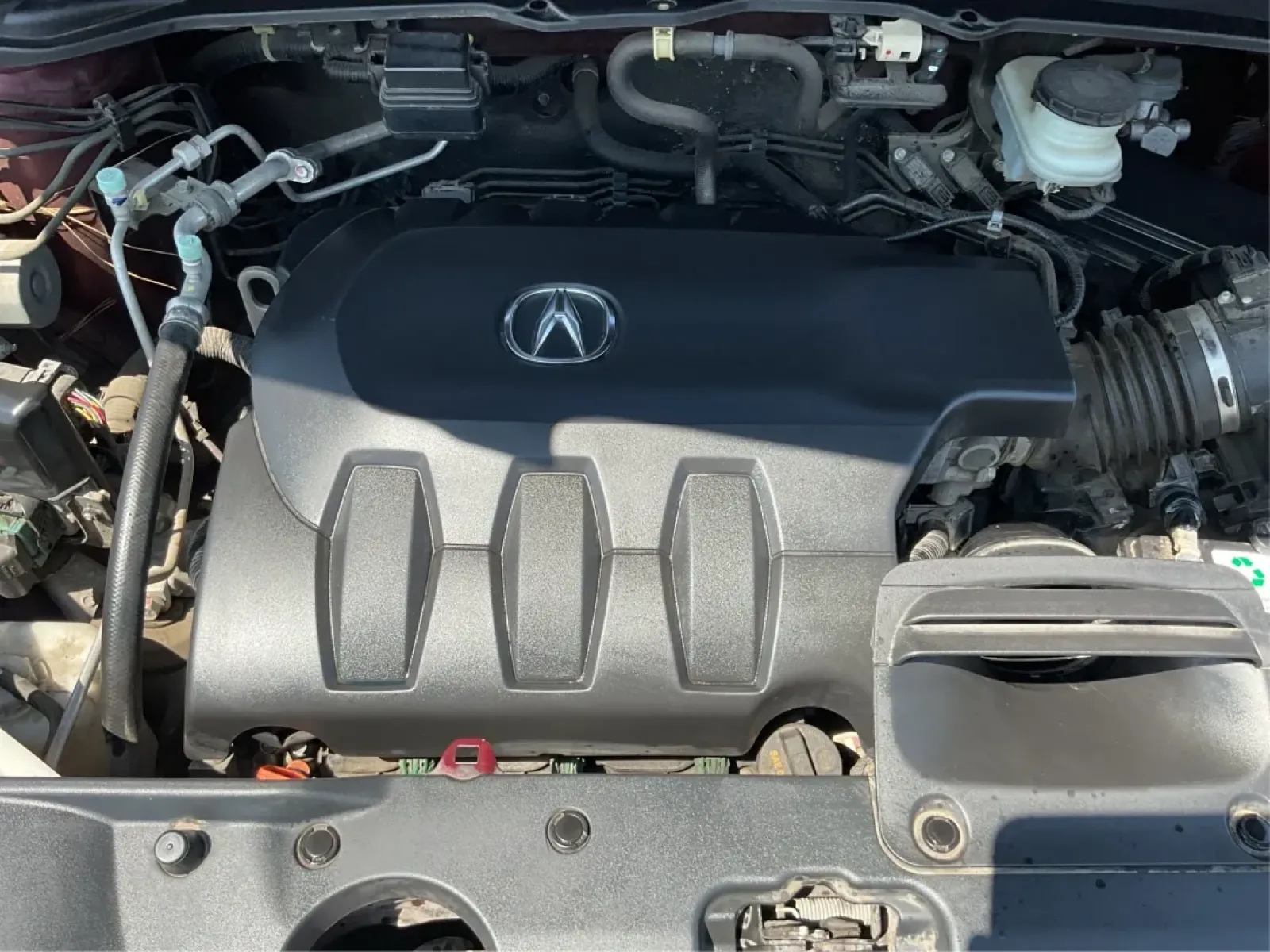 2016 Acura RDX 6-Spd AT (5J8TB3H33GL) with an 3.5L V6 DOHC 24V engine, 6-Speed Automatic transmission, located at 401 Woodman Dr, Riverside, OH, 45431, (937) 908-9800, 39.760899, -84.123421 - **Conquer the Road with Confidence: 2016 Acura RDX at Advantage Car and Credit!**<br /> <br /> Are you seeking a reliable vehicle that perfectly balances luxury, comfort, and practicality? Look no further than this stunning 2016 Acura RDX, available now at Advantage Car and Credit in Fairborn, OH. T - Photo#11