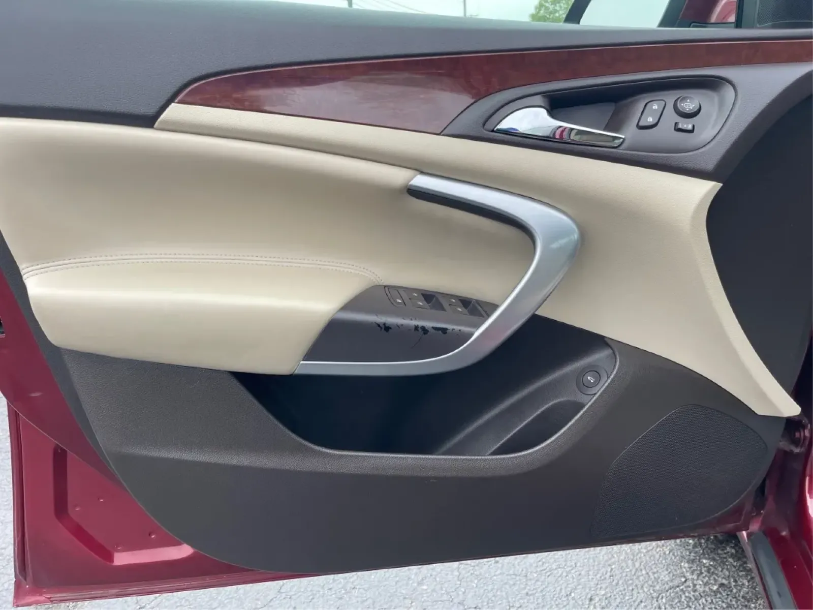 2017 Buick Regal Turbo (2G4GM5EX5H9) with an 2L I-4 gasoline direct injection engine, located at 1230 East Main St, Xenia, OH, 45385, (937) 908-9800, 39.688026, -83.910172 - **Elevate Your Commute in the Stylish 2017 Buick Regal Turbo**<br /> <br /> If you're searching for a vehicle that seamlessly blends sophistication with performance, the 2017 Buick Regal Turbo is your ideal choice. This sleek sedan is perfect for budget-conscious buyers who refuse to compromise on s - Photo#19