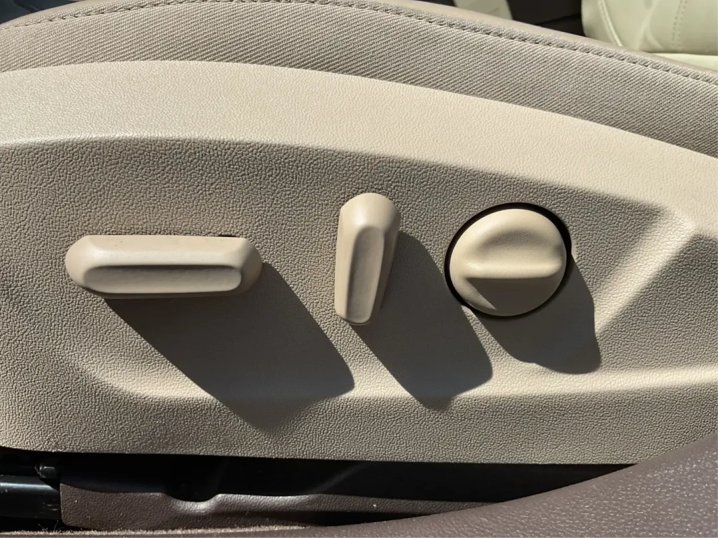 2017 Buick Regal Turbo (2G4GM5EX5H9) with an 2L I-4 gasoline direct injection engine, located at 1099 N County Rd 25A , Troy, OH, 45373, (937) 908-9800, 40.057079, -84.212883 - **Elevate Your Commute in the Stylish 2017 Buick Regal Turbo**<br /> <br /> If you're searching for a vehicle that seamlessly blends sophistication with performance, the 2017 Buick Regal Turbo is your ideal choice. This sleek sedan is perfect for budget-conscious buyers who refuse to compromise on s - Photo#18