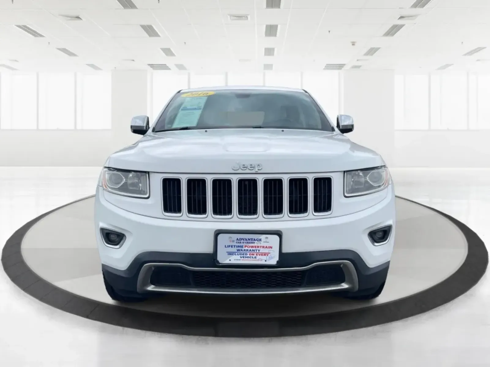 2016 Jeep Grand Cherokee Limited (1C4RJFBG9GC) with an Other engine, located at 1230 East Main St, Xenia, OH, 45385, (937) 908-9800, 39.688026, -83.910172 - ### Discover Adventure with the 2016 Jeep Grand Cherokee Limited at Advantage Car and Credit in Fairborn, OH!<br /> <br /> Are you ready to elevate your weekend adventures or tackle your daily commute with style and confidence? The 2016 Jeep Grand Cherokee Limited is the perfect SUV for those who cr - Photo#7