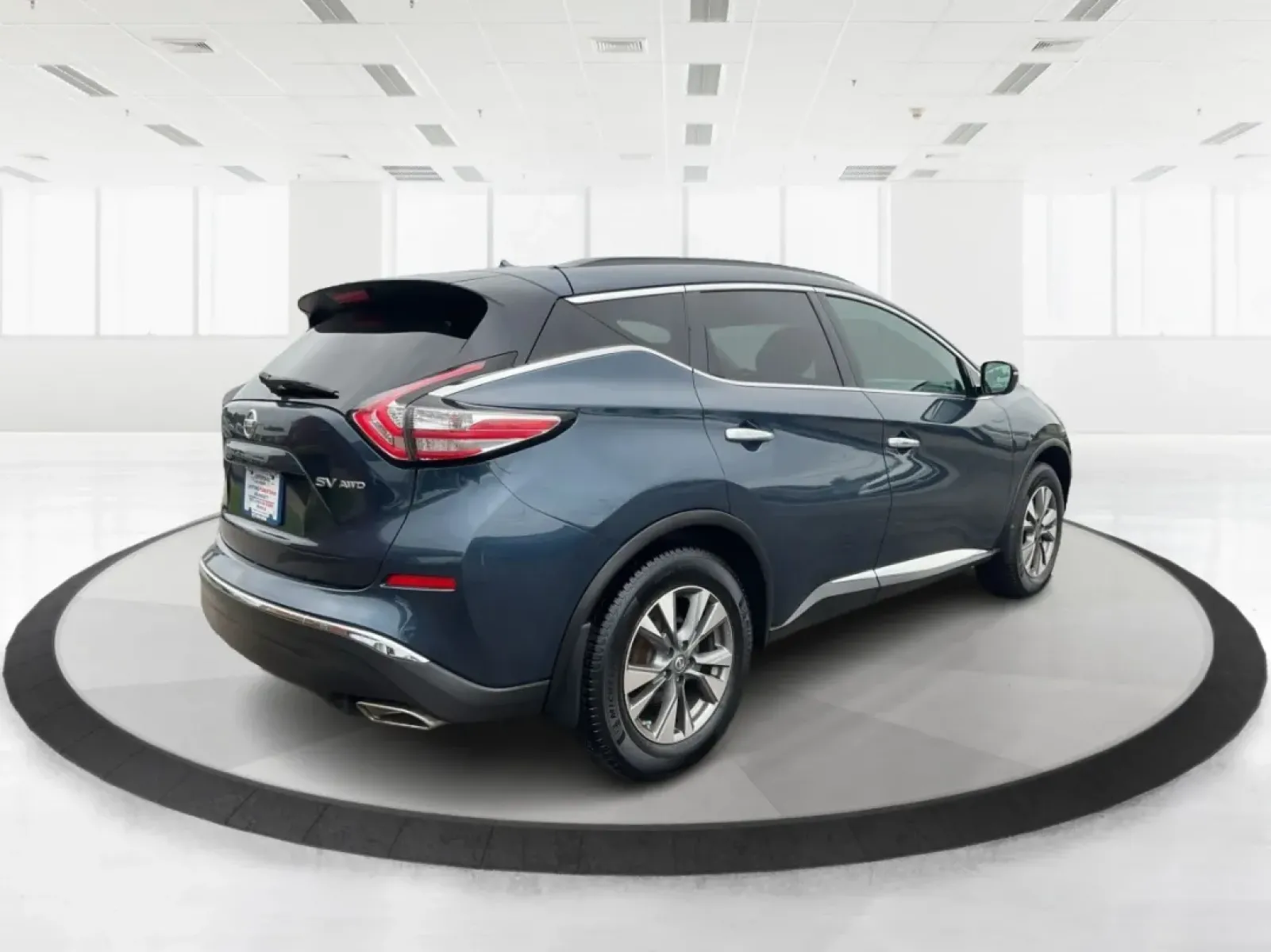 2015 Nissan Murano SV (5N1AZ2MH9FN) with an 3.5L V-6 DOHC engine, located at 1230 East Main St, Xenia, OH, 45385, (937) 908-9800, 39.688026, -83.910172 - Are you ready to elevate your family adventures or daily commutes? The 2015 Nissan Murano SV is the perfect vehicle to transform your driving experience! With its spacious interior and modern features, this SUV is designed for those who crave comfort and versatility, making it ideal for both busy fa - Photo#2