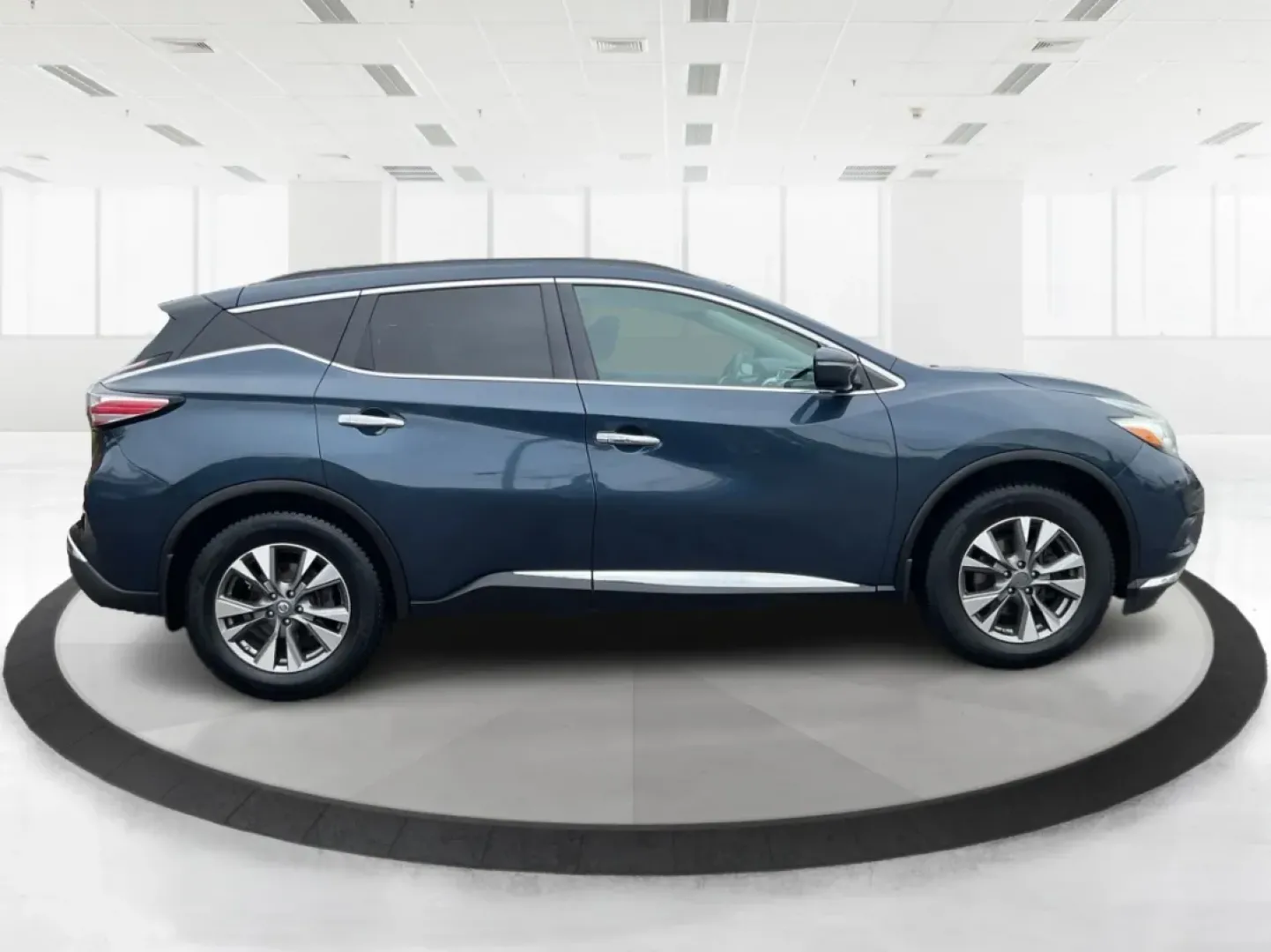 2015 Nissan Murano SV (5N1AZ2MH9FN) with an 3.5L V-6 DOHC engine, located at 1184 Kauffman Ave, Fairborn, OH, 45324, (937) 908-9800, 39.807072, -84.030914 - Are you ready to elevate your family adventures or daily commutes? The 2015 Nissan Murano SV is the perfect vehicle to transform your driving experience! With its spacious interior and modern features, this SUV is designed for those who crave comfort and versatility, making it ideal for both busy fa - Photo#1