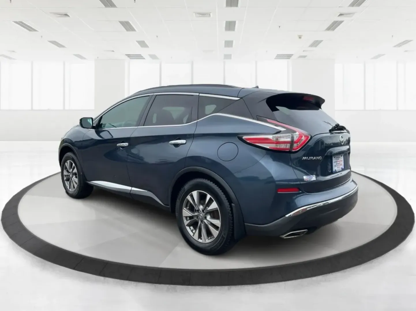 2015 Nissan Murano SV (5N1AZ2MH9FN) with an 3.5L V-6 DOHC engine, located at 1184 Kauffman Ave, Fairborn, OH, 45324, (937) 908-9800, 39.807072, -84.030914 - Are you ready to elevate your family adventures or daily commutes? The 2015 Nissan Murano SV is the perfect vehicle to transform your driving experience! With its spacious interior and modern features, this SUV is designed for those who crave comfort and versatility, making it ideal for both busy fa - Photo#4