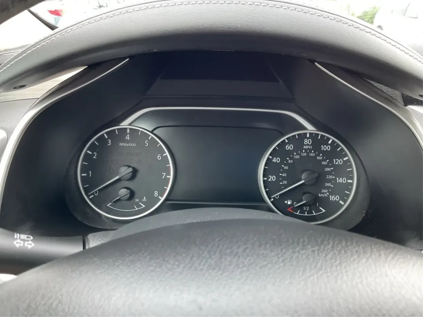 2015 Nissan Murano SV (5N1AZ2MH9FN) with an 3.5L V-6 DOHC engine, located at 1184 Kauffman Ave, Fairborn, OH, 45324, (937) 908-9800, 39.807072, -84.030914 - Are you ready to elevate your family adventures or daily commutes? The 2015 Nissan Murano SV is the perfect vehicle to transform your driving experience! With its spacious interior and modern features, this SUV is designed for those who crave comfort and versatility, making it ideal for both busy fa - Photo#14