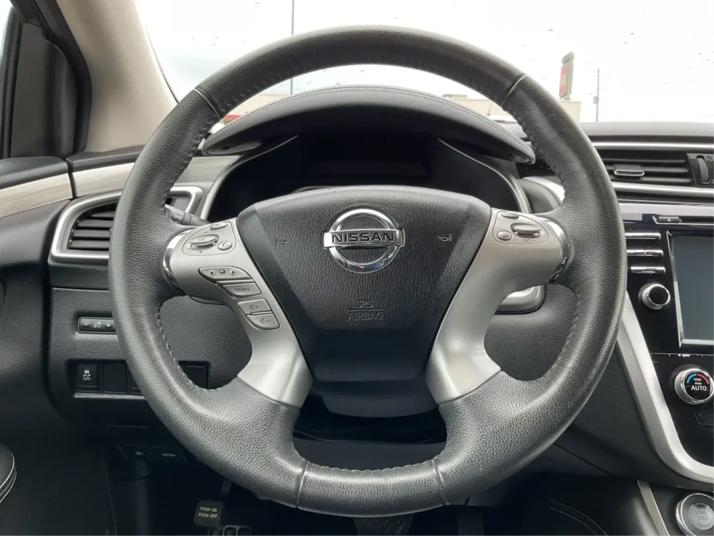 2015 Nissan Murano SV (5N1AZ2MH9FN) with an 3.5L V-6 DOHC engine, located at 1184 Kauffman Ave, Fairborn, OH, 45324, (937) 908-9800, 39.807072, -84.030914 - Are you ready to elevate your family adventures or daily commutes? The 2015 Nissan Murano SV is the perfect vehicle to transform your driving experience! With its spacious interior and modern features, this SUV is designed for those who crave comfort and versatility, making it ideal for both busy fa - Photo#15