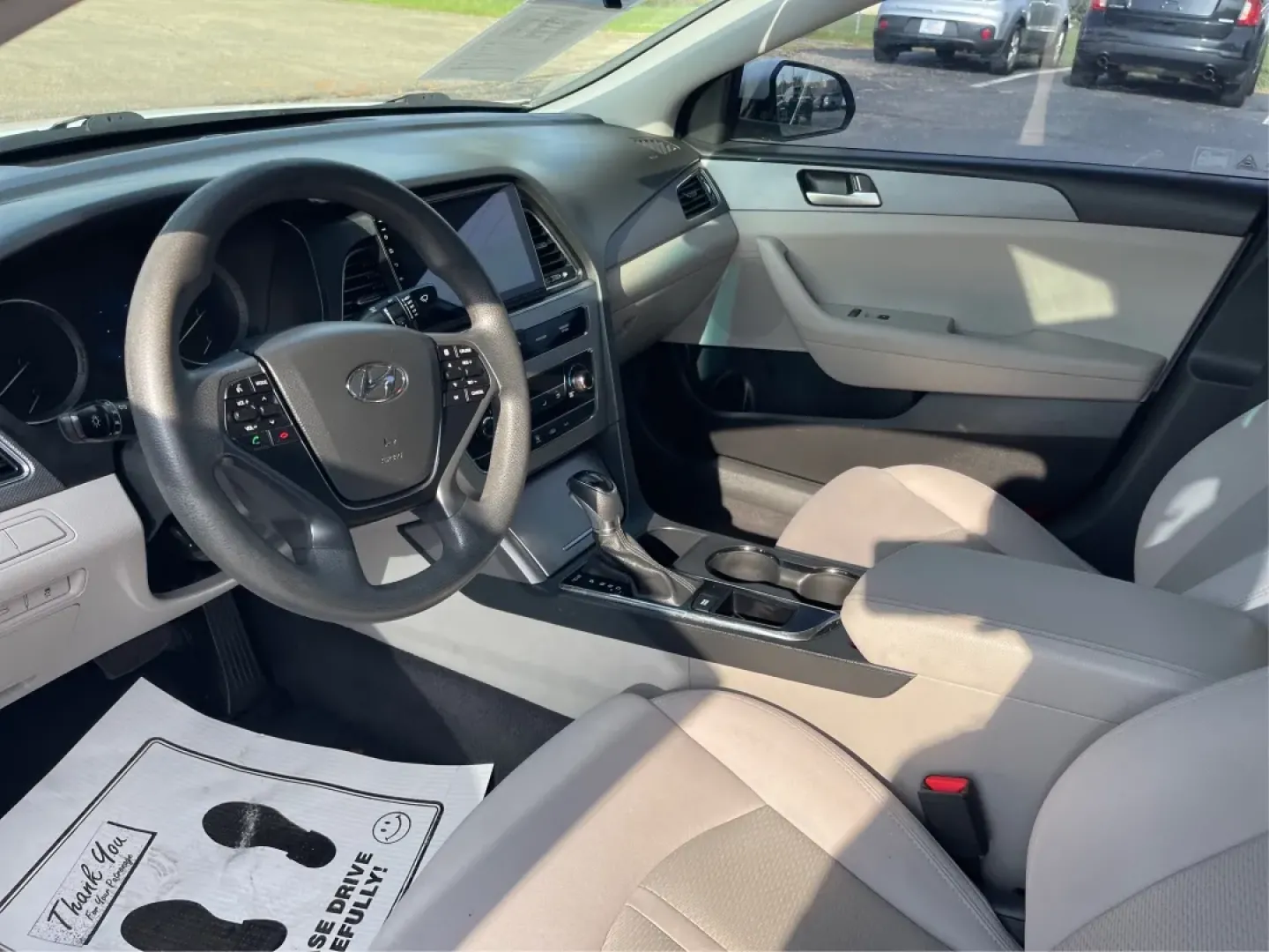 2017 Hyundai Sonata Base (5NPE24AF6HH) with an Other engine, located at 401 Woodman Dr, Riverside, OH, 45431, (937) 908-9800, 39.760899, -84.123421 - **Experience Comfort and Reliability with the 2017 Hyundai Sonata at Advantage Car and Credit!**<br /> <br /> Are you looking for a dependable sedan that seamlessly fits into your active lifestyle? Whether you're commuting to work, running errands around Fairborn, or making weekend getaways with fri - Photo#9