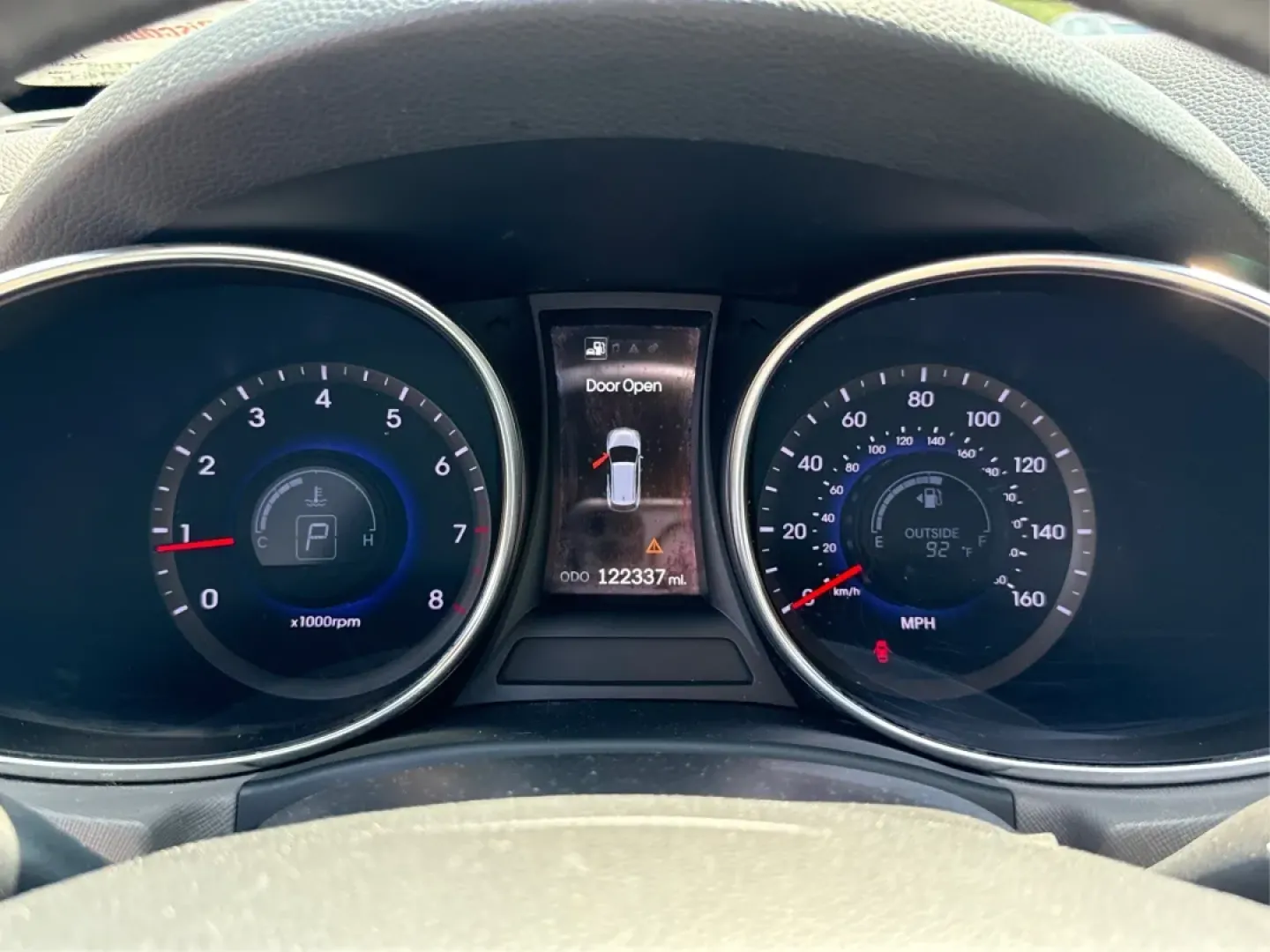 2013 Hyundai Santa Fe Sport 2.0T (5XYZU3LA1DG) with an Theta II 2L I-4 gasoline direct injection engine, located at 880 E. National Road, Vandalia, OH, 45377, (937) 908-9800, 39.891918, -84.183594 - **Discover Adventure with the 2013 Hyundai Santa Fe at Advantage Car and Credit!**<br /> <br /> Are you ready to embrace the open road? Whether you're planning a weekend getaway or commuting to work, the 2013 Hyundai Santa Fe Sport 2.0T is the perfect vehicle to elevate your lifestyle. Designed for - Photo#15