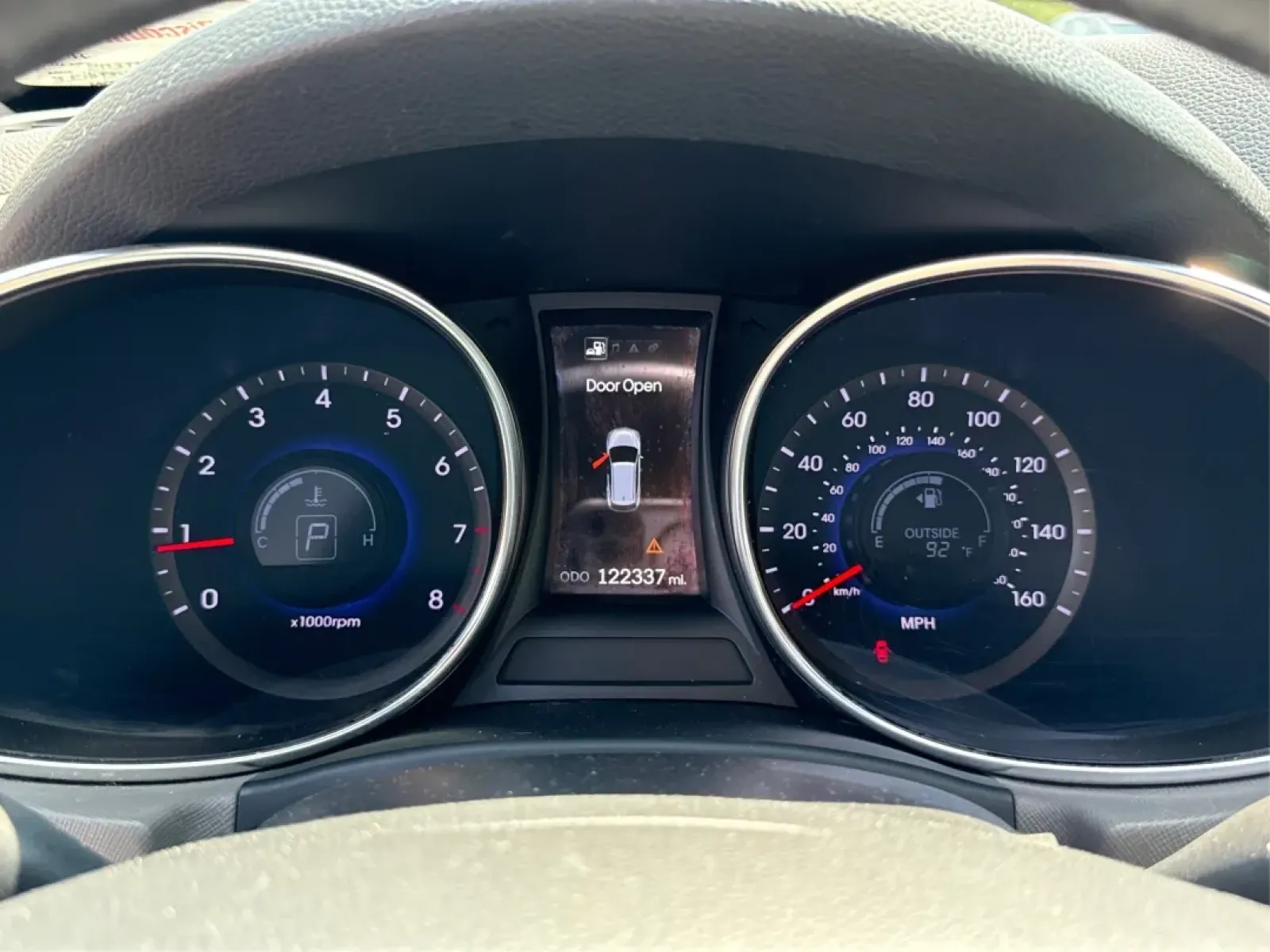 2013 Hyundai Santa Fe Sport 2.0T (5XYZU3LA1DG) with an Theta II 2L I-4 gasoline direct injection engine, located at 880 E. National Road, Vandalia, OH, 45377, (937) 908-9800, 39.891918, -84.183594 - **Discover Adventure with the 2013 Hyundai Santa Fe at Advantage Car and Credit!**<br /> <br /> Are you ready to embrace the open road? Whether you're planning a weekend getaway or commuting to work, the 2013 Hyundai Santa Fe Sport 2.0T is the perfect vehicle to elevate your lifestyle. Designed for - Photo#15