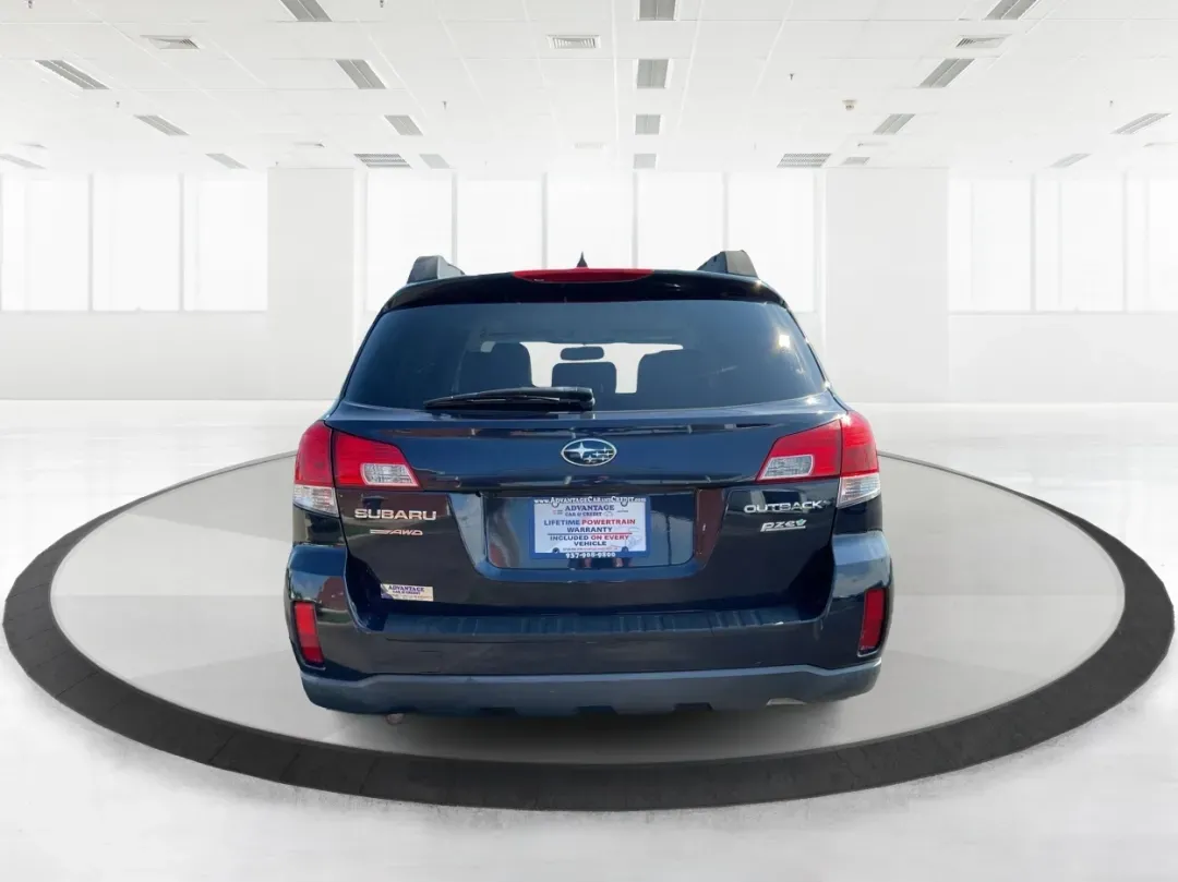 2013 Subaru Outback 2.5i Limited (4S4BRBKC0D3) with an 2.5L H-4 DOHC engine, Continuously Variable Transmission (CVT) transmission, located at 1184 Kauffman Ave, Fairborn, OH, 45324, (937) 908-9800, 39.807072, -84.030914 - **Adventure Awaits with This 2013 Subaru Outback! Perfect for Weekend Getaways and Daily Commutes**<br /> <br /> Looking for a versatile vehicle that can handle everything from family road trips to daily commutes? Look no further than this 2013 Subaru Outback 2.5i Limited, now available at Advantage - Photo#3