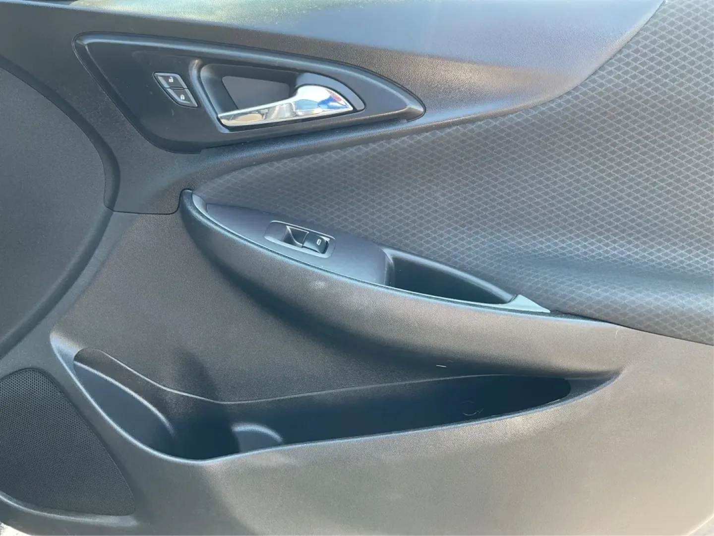 2018 Chevrolet Malibu 1LS (1G1ZB5ST3JF) with an ECOTEC 1.5L I-4 gasoline direct injection engine, located at 1230 East Main St, Xenia, OH, 45385, (937) 908-9800, 39.688026, -83.910172 - Are you ready to elevate your daily commute or family outings with a reliable and stylish sedan? Look no further than the 2018 Chevrolet Malibu 1LS, available right here at Advantage Car and Credit in Fairborn, OH. This modern sedan is perfect for growing families and ideal for budget-conscious buye - Photo#19