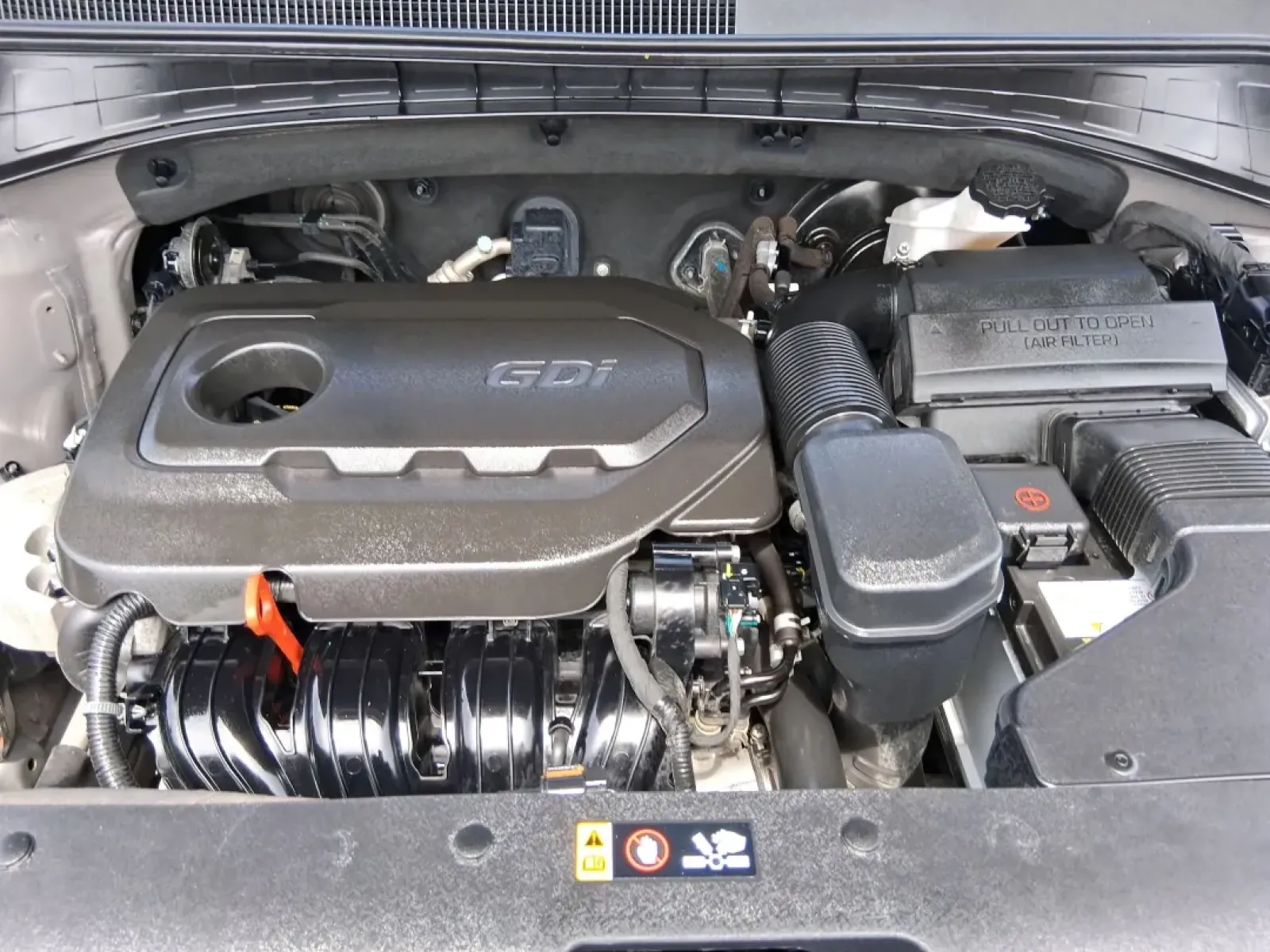 2017 Kia Sorento 2.4L L (5XYPG4A32HG) with an 2.4L I-4 gasoline direct injection engine, located at 1230 East Main St, Xenia, OH, 45385, (937) 908-9800, 39.688026, -83.910172 - **Unleash Your Adventurous Spirit with this 2017 Kia Sorento at Advantage Car and Credit in Xenia, OH!**<br /> <br /> Are you ready to elevate your family adventures or conquer your daily commute? Look no further than the 2017 Kia Sorento, a versatile SUV that perfectly aligns with your lifestyle ne - Photo#11