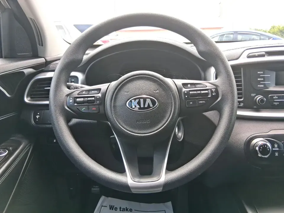 2017 Kia Sorento 2.4L L (5XYPG4A32HG) with an 2.4L I-4 gasoline direct injection engine, 6A transmission, located at 880 E. National Road, Vandalia, OH, 45377, (937) 908-9800, 39.891918, -84.183594 - **Unleash Your Adventurous Spirit with this 2017 Kia Sorento at Advantage Car and Credit in Xenia, OH!**<br /> <br /> Are you ready to elevate your family adventures or conquer your daily commute? Look no further than the 2017 Kia Sorento, a versatile SUV that perfectly aligns with your lifestyle ne - Photo#16