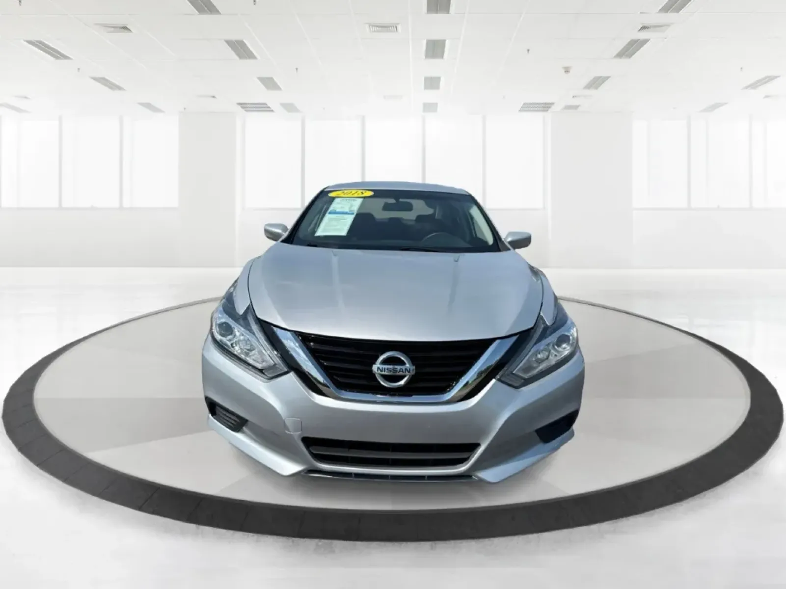 2018 Nissan Altima 2.5 S (1N4AL3AP5JC) with an 2.5L I-4 DOHC engine, located at 1230 East Main St, Xenia, OH, 45385, (937) 908-9800, 39.688026, -83.910172 - Are you searching for a reliable sedan that combines comfort, affordability, and style? Look no further than this 2018 Nissan Altima 2.5 S, available now at Advantage Car and Credit in Fairborn, OH. Perfect for commuting to work or making family outings more enjoyable, this sleek vehicle is designed - Photo#7