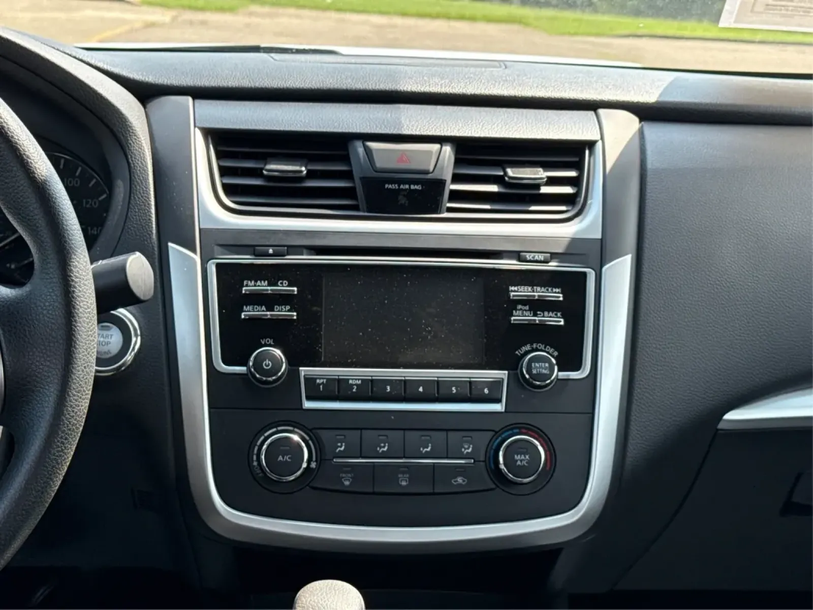 2018 Nissan Altima 2.5 S (1N4AL3AP5JC) with an 2.5L I-4 DOHC engine, located at 1230 East Main St, Xenia, OH, 45385, (937) 908-9800, 39.688026, -83.910172 - Are you searching for a reliable sedan that combines comfort, affordability, and style? Look no further than this 2018 Nissan Altima 2.5 S, available now at Advantage Car and Credit in Fairborn, OH. Perfect for commuting to work or making family outings more enjoyable, this sleek vehicle is designed - Photo#13