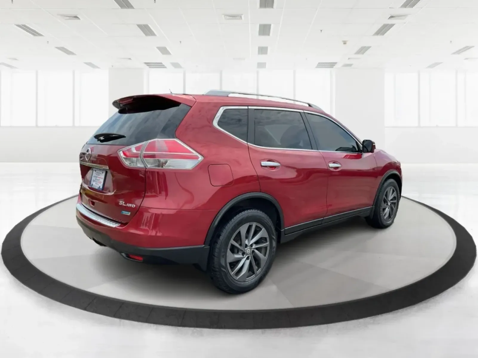 2014 Nissan Rogue SL (5N1AT2MV9EC) with an 2.5L I-4 DOHC engine, located at 1184 Kauffman Ave, Fairborn, OH, 45324, (937) 908-9800, 39.807072, -84.030914 - **Unleash Adventure with This 2014 Nissan Rogue SL Ideal for Your Active Lifestyle!**<br /> <br /> Are you ready to elevate your family adventures or weekend getaways? The 2014 Nissan Rogue SL is the perfect companion for anyone looking to blend functionality with style. With a spacious interior an - Photo#2