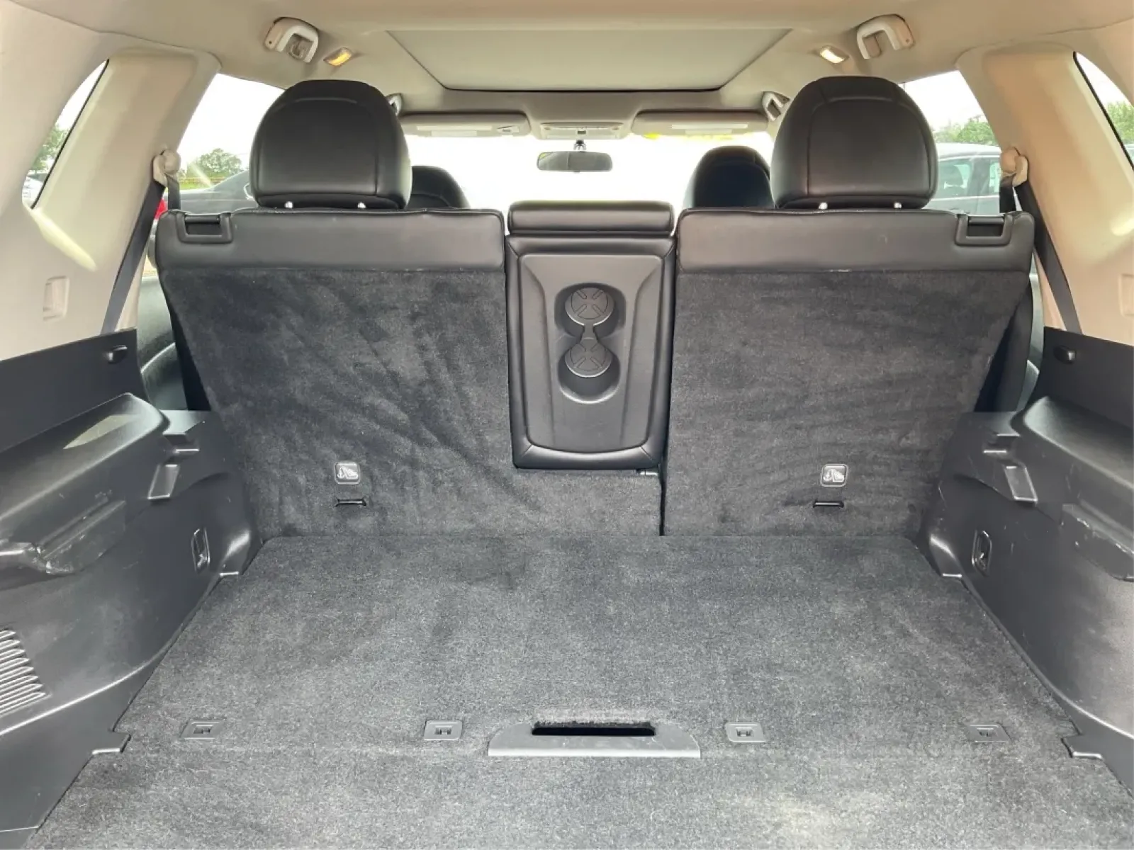 2014 Nissan Rogue SL (5N1AT2MV9EC) with an 2.5L I-4 DOHC engine, located at 1184 Kauffman Ave, Fairborn, OH, 45324, (937) 908-9800, 39.807072, -84.030914 - **Unleash Adventure with This 2014 Nissan Rogue SL Ideal for Your Active Lifestyle!**<br /> <br /> Are you ready to elevate your family adventures or weekend getaways? The 2014 Nissan Rogue SL is the perfect companion for anyone looking to blend functionality with style. With a spacious interior an - Photo#12