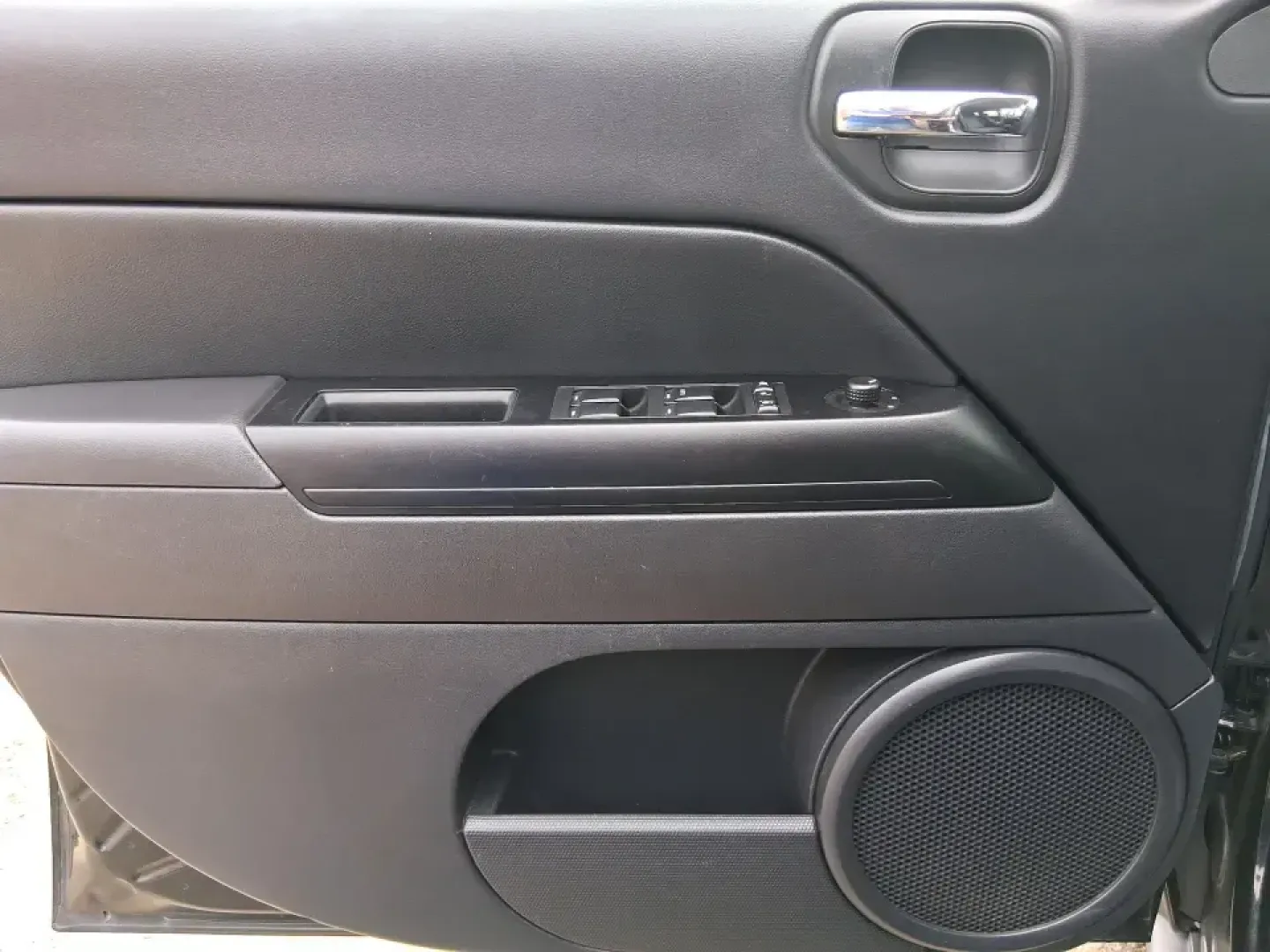 2017 Jeep Patriot Sport FWD (1C4NJPBAXHD) with an 2.4L I-4 DOHC engine, Automatic transmission, located at 401 Woodman Dr, Riverside, OH, 45431, (937) 908-9800, 39.760899, -84.123421 - **Unlock Adventure with the 2017 Jeep Patriot Sport FWD at Advantage Car and Credit!**<br /> <br /> Are you ready to elevate your outdoor adventures or simply need a reliable vehicle for your daily commute? Look no further than the incredible 2017 Jeep Patriot Sport FWD, available now at Advantage C - Photo#17