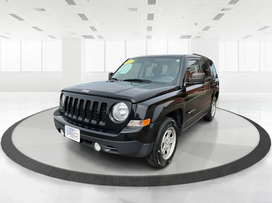 2017 Jeep Patriot Sport FWD (1C4NJPBAXHD) with an 2.4L I-4 DOHC engine, located at 8750 N County Rd 25A, Piqua, OH, 45356, (937) 908-9800, 40.164391, -84.232513 - **Unlock Adventure with the 2017 Jeep Patriot Sport FWD at Advantage Car and Credit!**<br /> <br /> Are you ready to elevate your outdoor adventures or simply need a reliable vehicle for your daily commute? Look no further than the incredible 2017 Jeep Patriot Sport FWD, available now at Advantage C - Photo#8