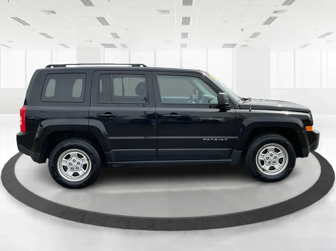 2017 Jeep Patriot Sport FWD (1C4NJPBAXHD) with an 2.4L I-4 DOHC engine, Automatic transmission, located at 1184 Kauffman Ave, Fairborn, OH, 45324, (937) 908-9800, 39.807072, -84.030914 - **Unlock Adventure with the 2017 Jeep Patriot Sport FWD at Advantage Car and Credit!**<br /> <br /> Are you ready to elevate your outdoor adventures or simply need a reliable vehicle for your daily commute? Look no further than the incredible 2017 Jeep Patriot Sport FWD, available now at Advantage C - Photo#1