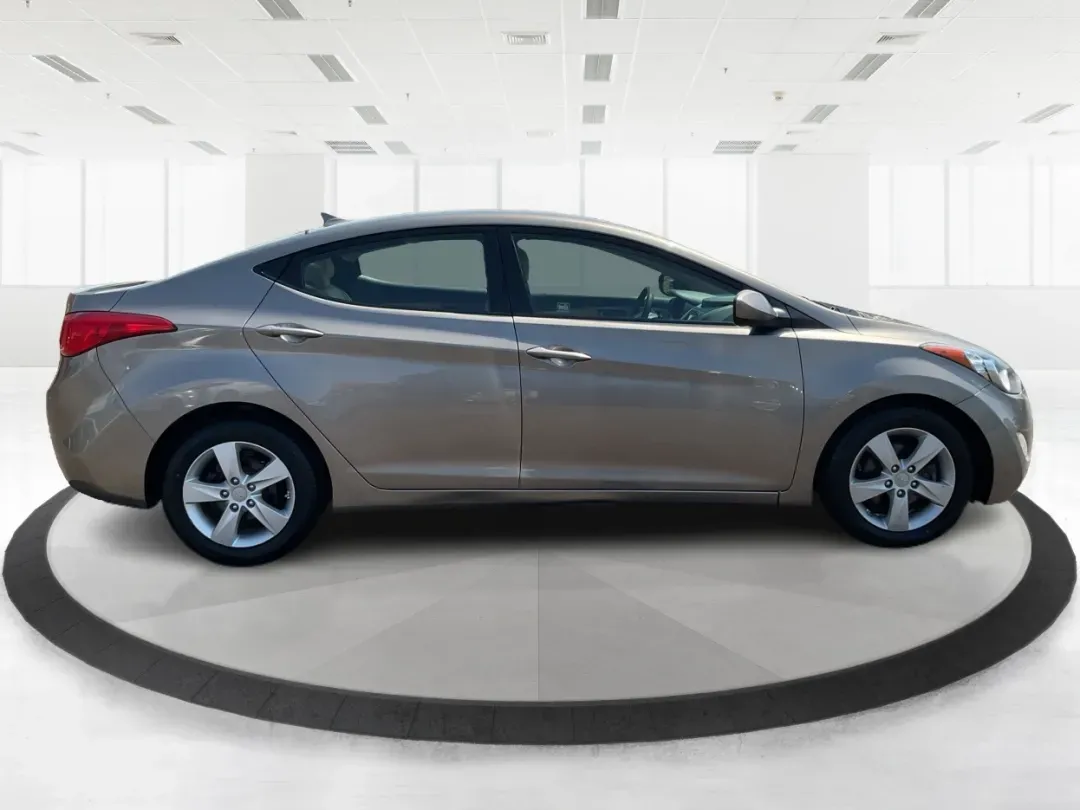 2013 Hyundai Elantra GLS (5NPDH4AE6DH) with an 1.8L I-4 DOHC engine, located at 401 Woodman Dr, Riverside, OH, 45431, (937) 908-9800, 39.760899, -84.123421 - **Unlock the Freedom of the Open Road with the 2013 Hyundai Elantra GLS** <br /> <br /> Are you ready to elevate your daily commute or embark on new adventures without breaking the bank? The 2013 Hyundai Elantra GLS, available at Advantage Car and Credit in Fairborn, OH, is the ideal sedan for budg - Photo#1