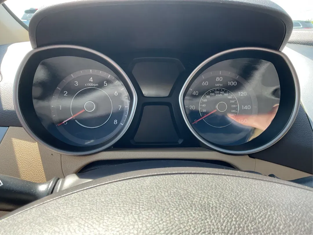 2013 Hyundai Elantra GLS (5NPDH4AE6DH) with an 1.8L I-4 DOHC engine, located at 401 Woodman Dr, Riverside, OH, 45431, (937) 908-9800, 39.760899, -84.123421 - **Unlock the Freedom of the Open Road with the 2013 Hyundai Elantra GLS** <br /> <br /> Are you ready to elevate your daily commute or embark on new adventures without breaking the bank? The 2013 Hyundai Elantra GLS, available at Advantage Car and Credit in Fairborn, OH, is the ideal sedan for budg - Photo#15