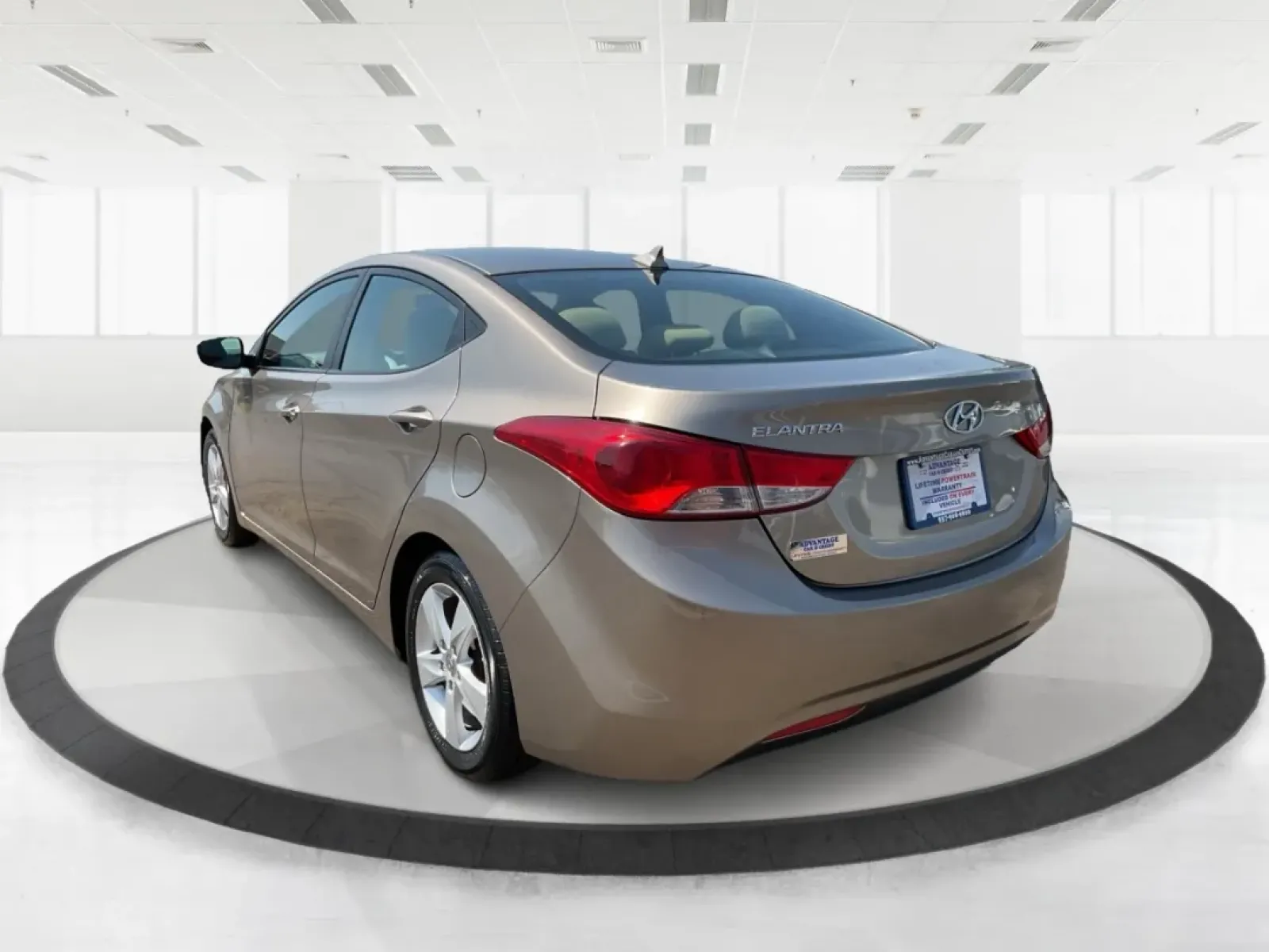2013 Hyundai Elantra GLS (5NPDH4AE6DH) with an 1.8L I-4 DOHC engine, located at 8750 N County Rd 25A, Piqua, OH, 45356, (937) 908-9800, 40.164391, -84.232513 - **Unlock the Freedom of the Open Road with the 2013 Hyundai Elantra GLS** <br /> <br /> Are you ready to elevate your daily commute or embark on new adventures without breaking the bank? The 2013 Hyundai Elantra GLS, available at Advantage Car and Credit in Fairborn, OH, is the ideal sedan for budg - Photo#4